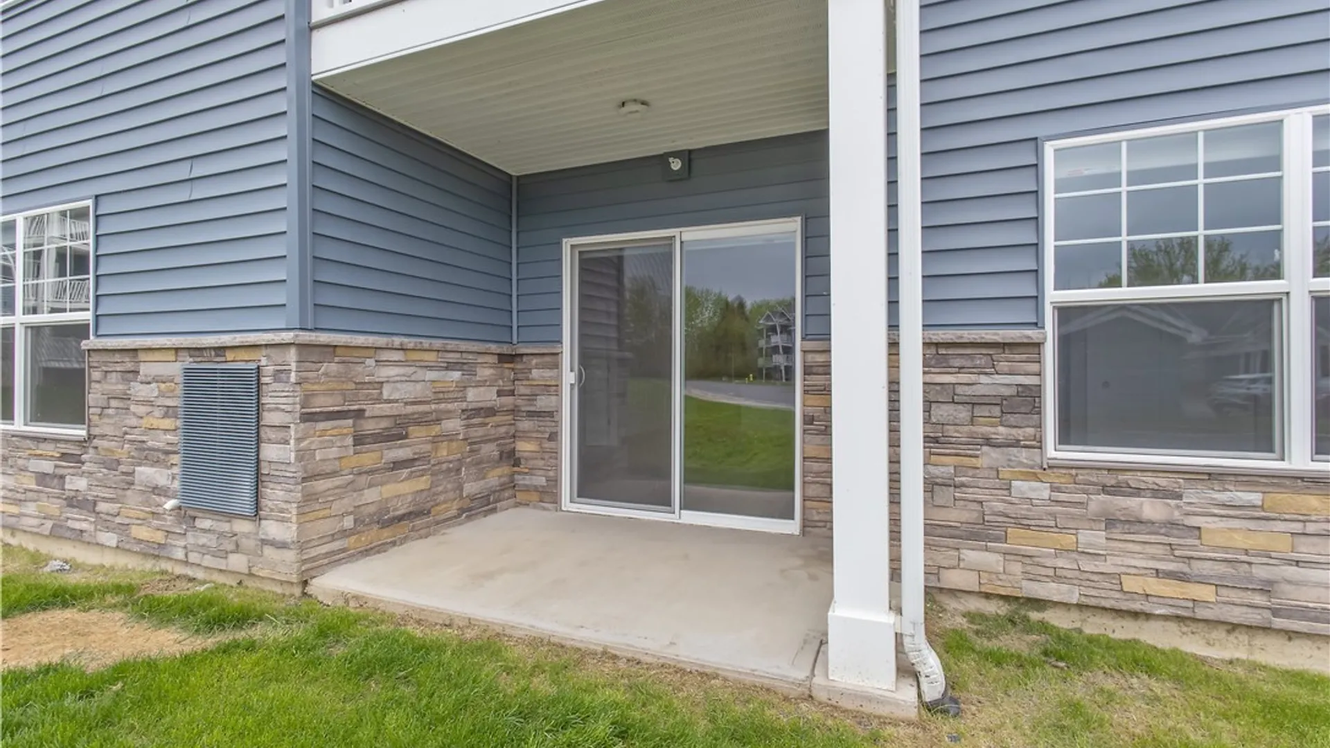 Property at 21 Loso Drive, Cicero, NY 13039 16