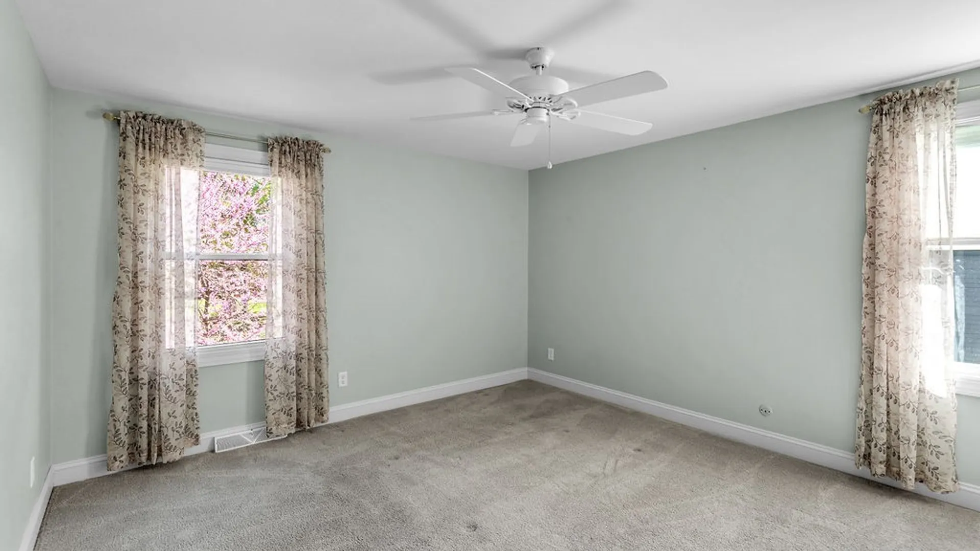 Property at 9630 High Street, Clarence, NY 14032 31