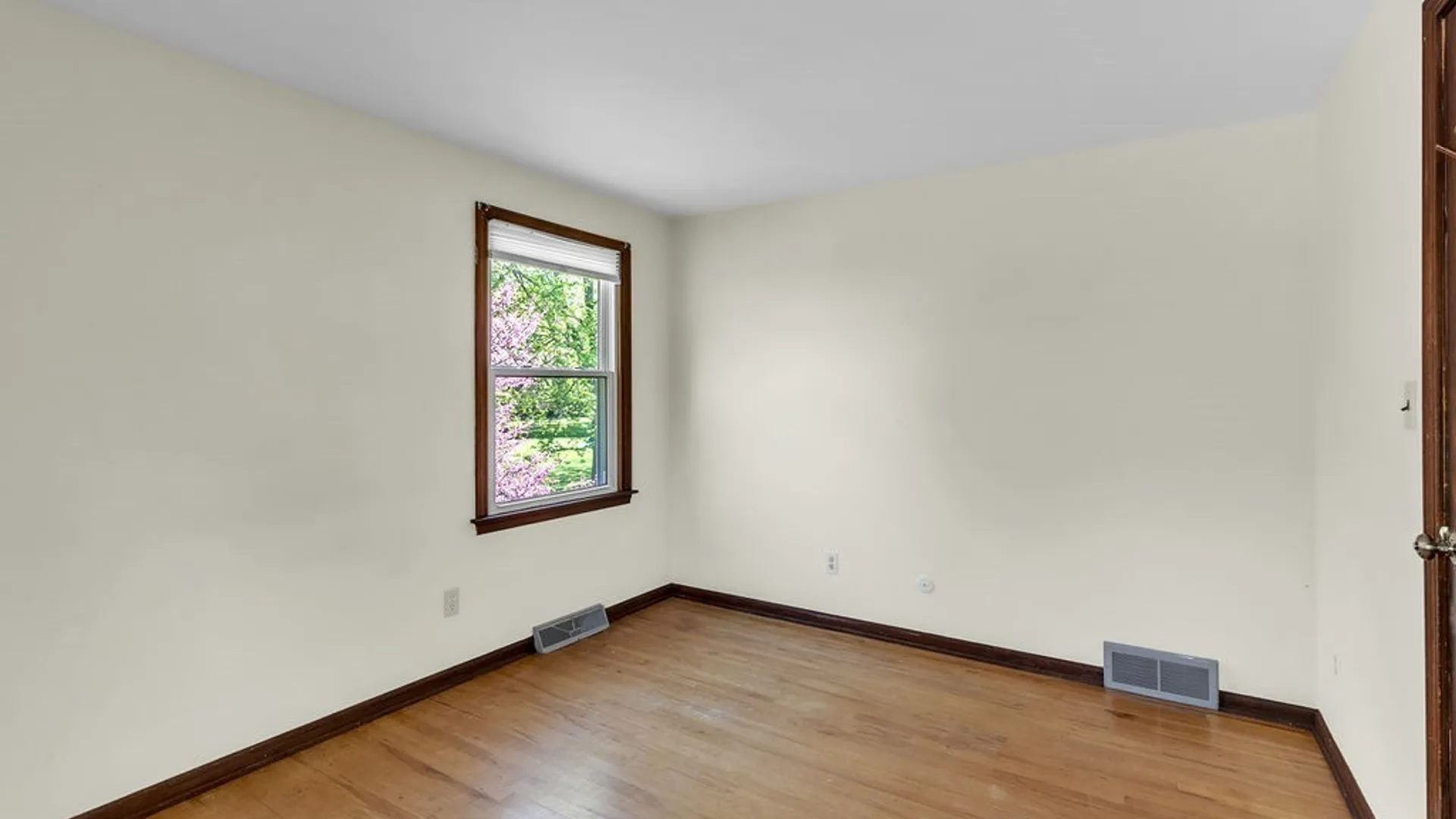Property at 9630 High Street, Clarence, NY 14032 41