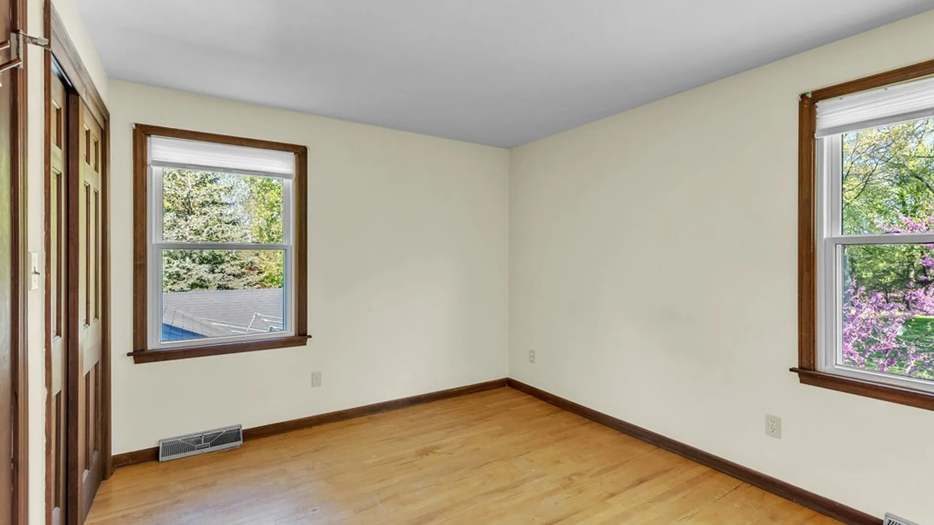 Property at 9630 High Street, Clarence, NY 14032 42