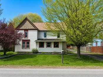 18 Burdick Avenue, Edmeston, NY 13335