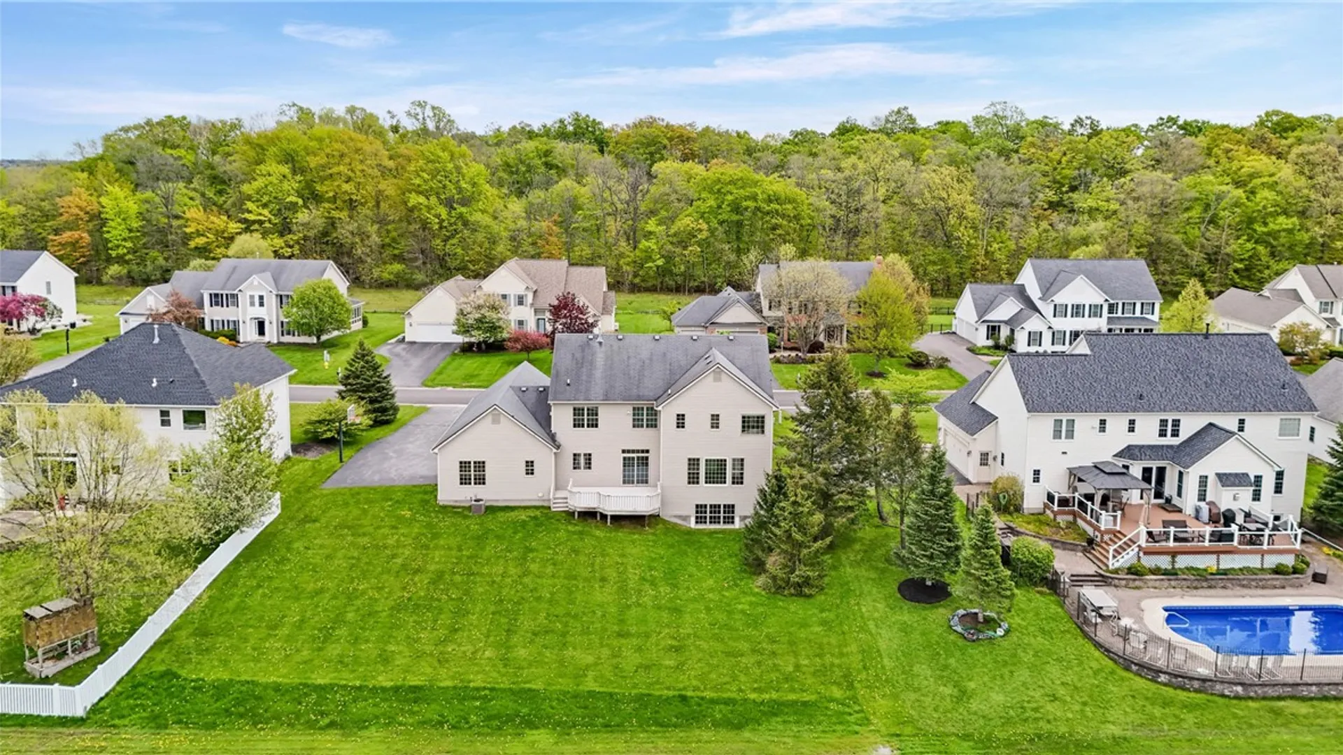 Property at 19 Delancey Court, Pittsford, NY 14534 45
