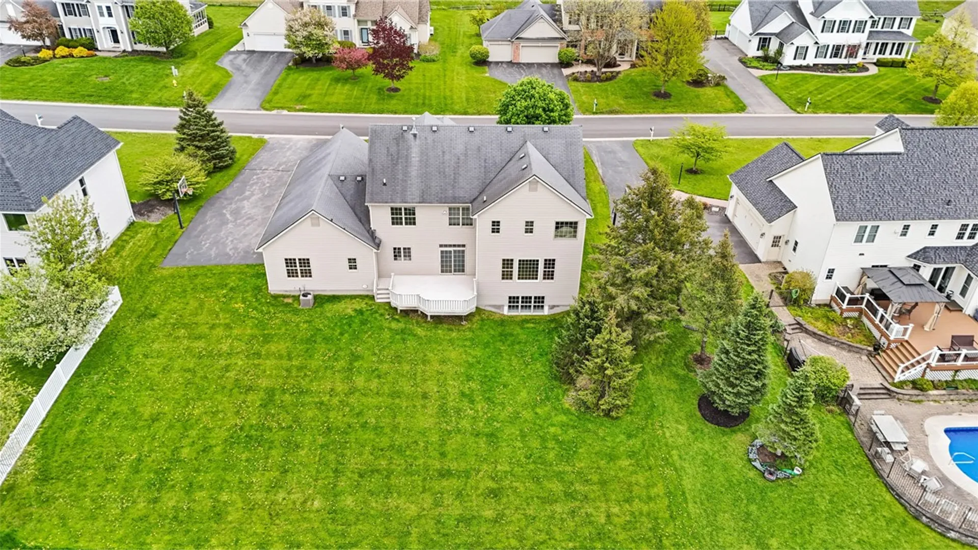 Property at 19 Delancey Court, Pittsford, NY 14534 46