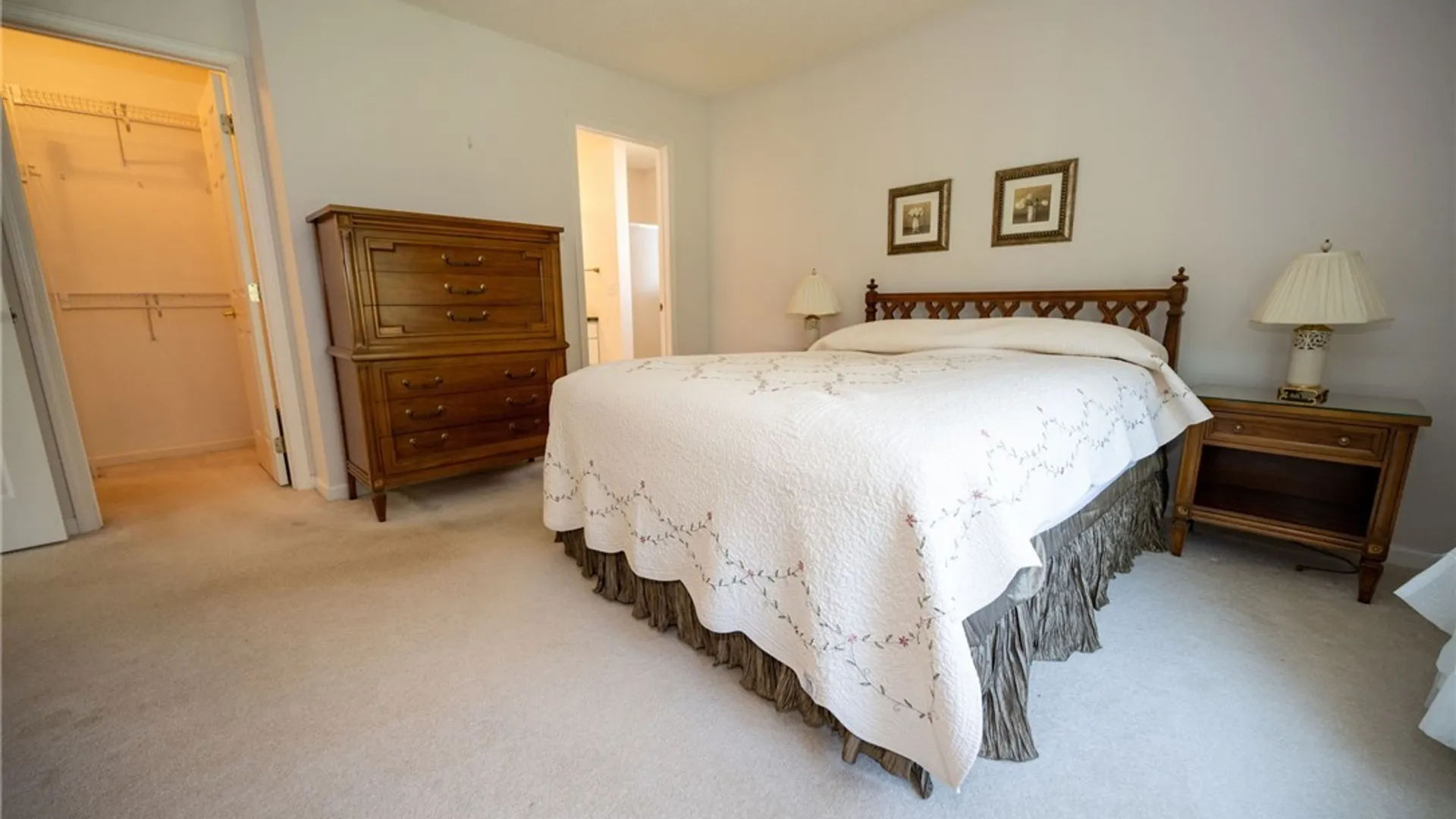 Property at 9 Alexander Parkway, Pendleton, NY 14120 21