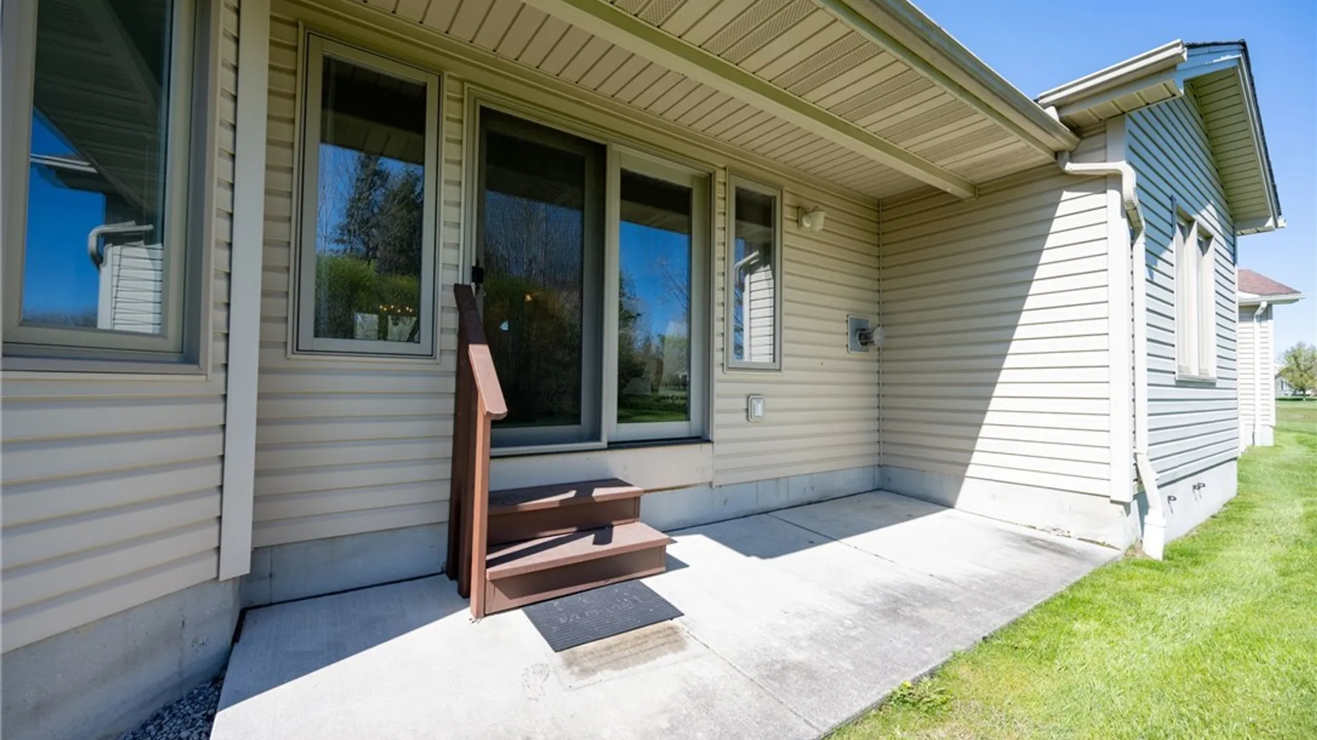Property at 9 Alexander Parkway, Pendleton, NY 14120 34