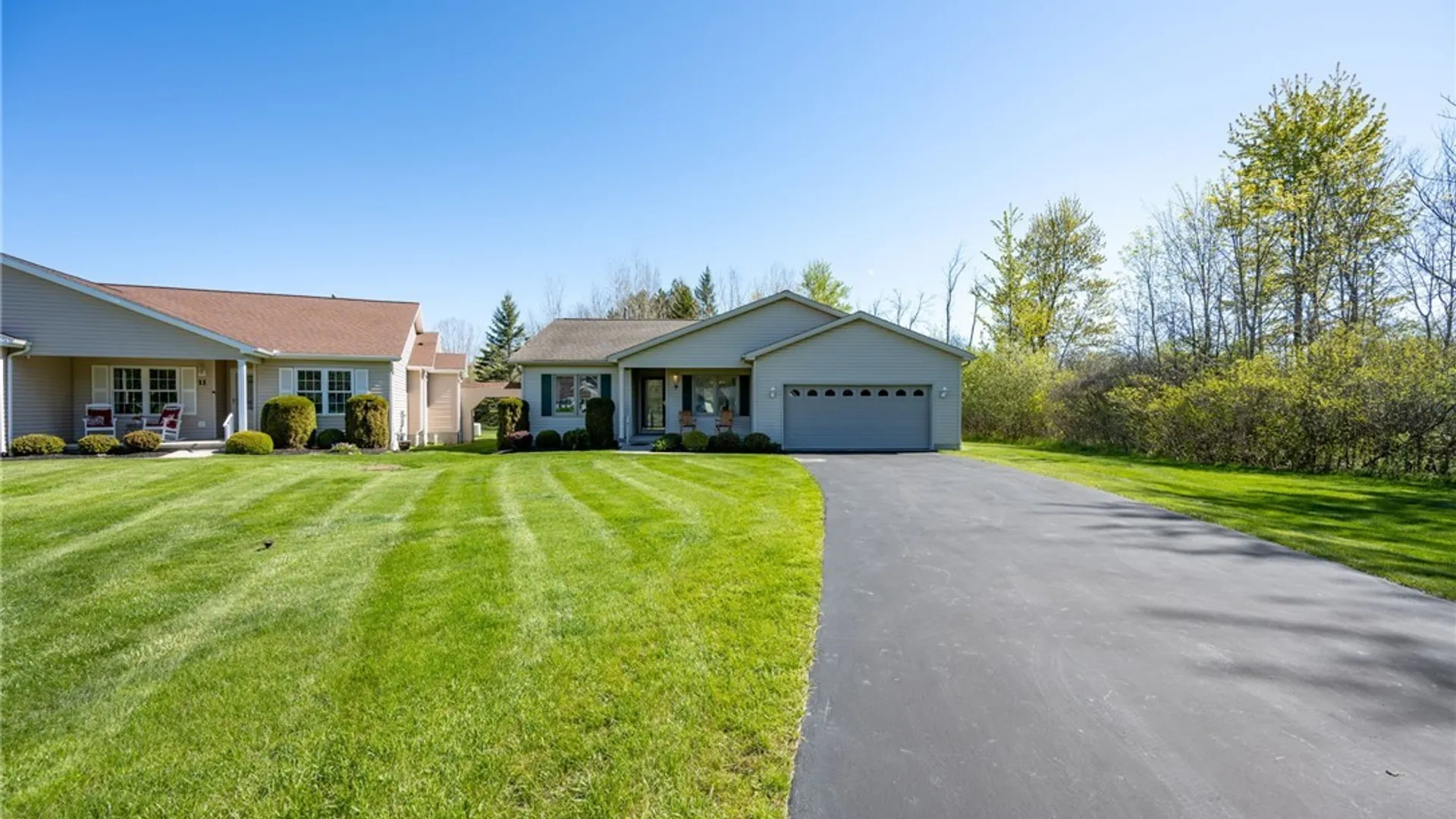 Property at 9 Alexander Parkway, Pendleton, NY 14120 4