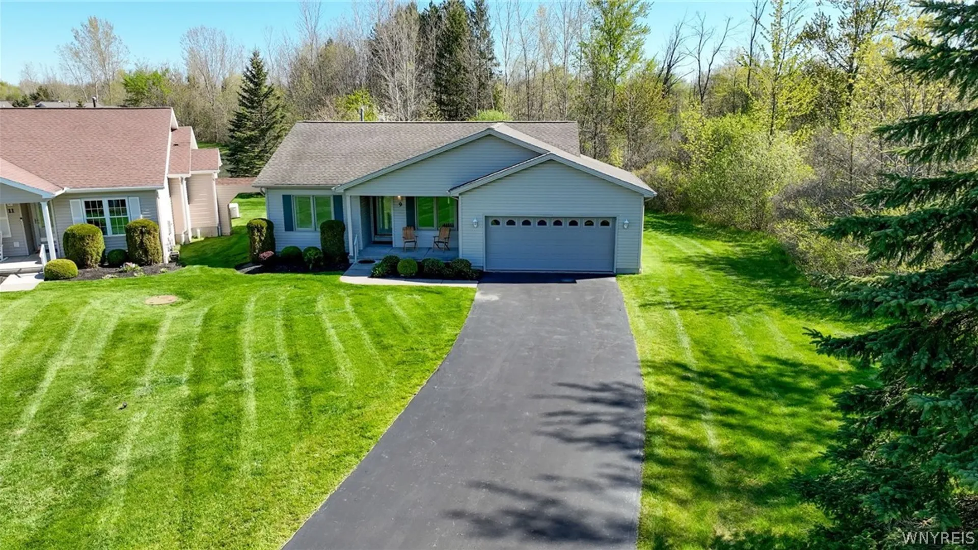 Property at 9 Alexander Parkway, Pendleton, NY 14120 41