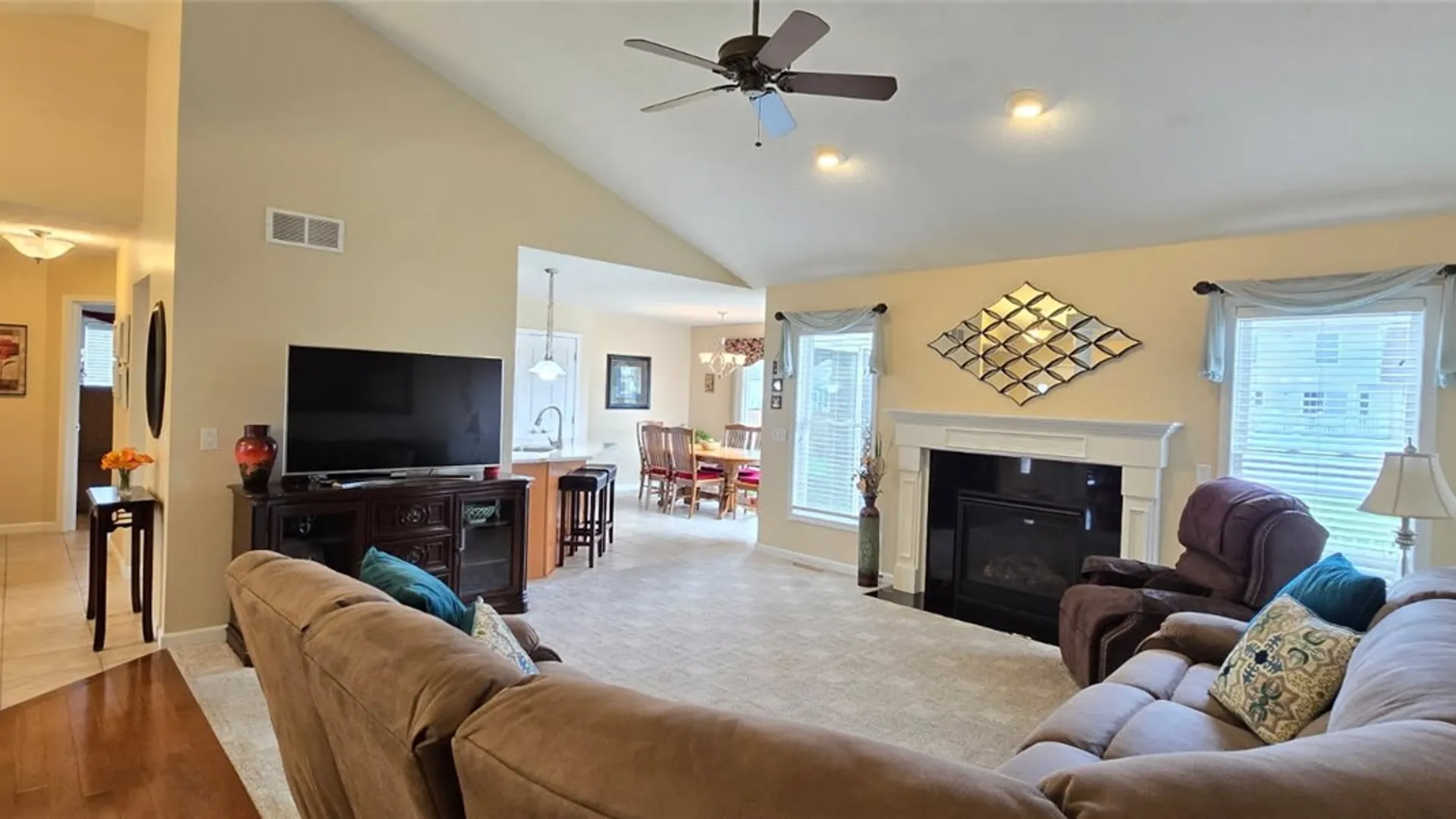 Property at 7 Brongo Lane, Gates, NY 14559 15