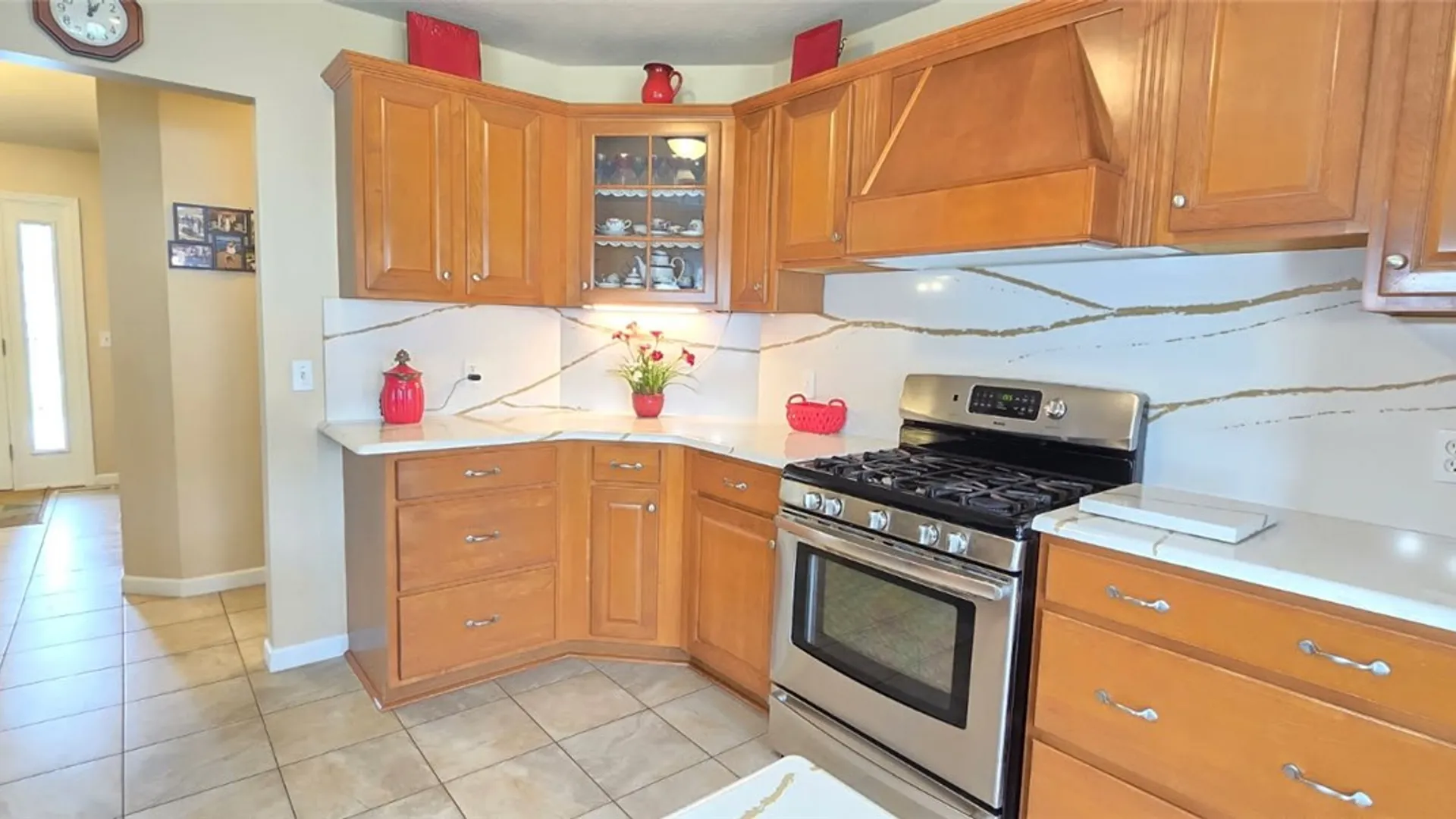 Property at 7 Brongo Lane, Gates, NY 14559 18