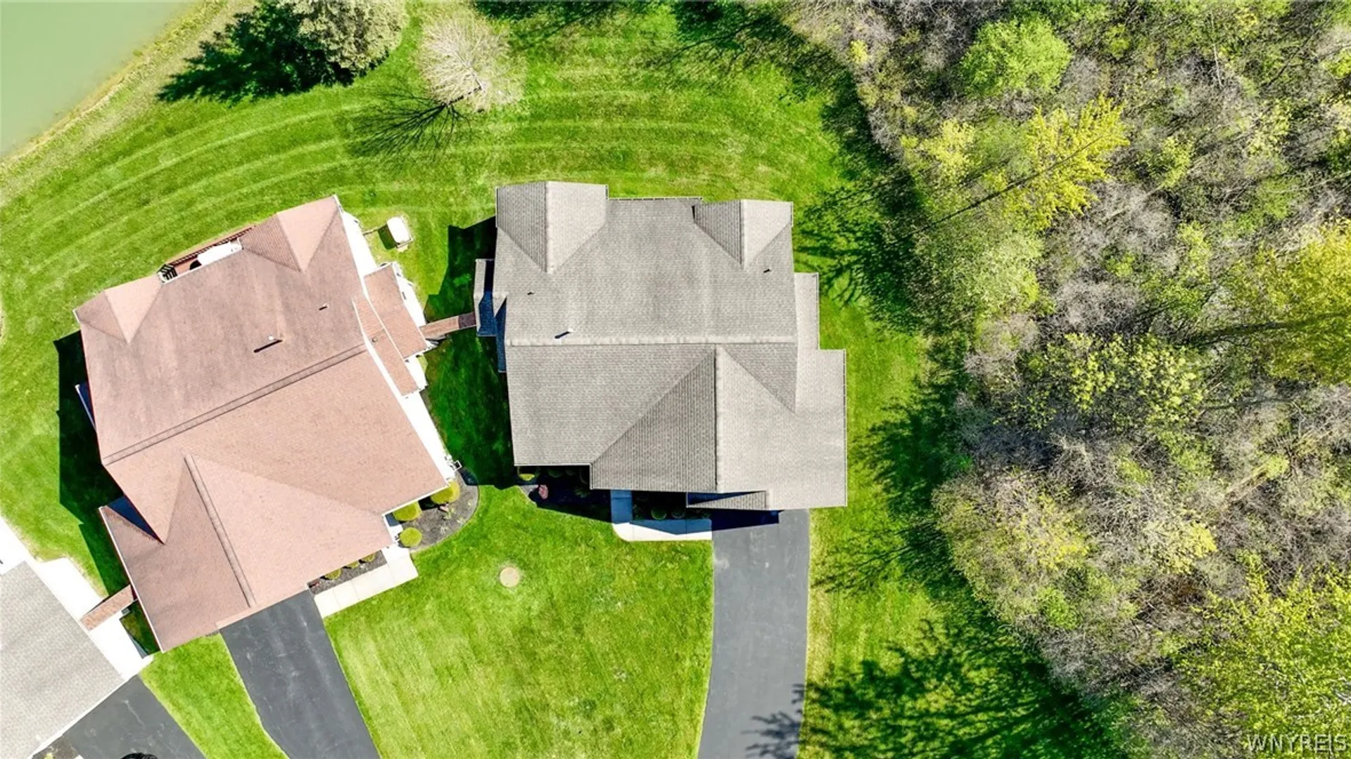 Property at 9 Alexander Parkway, Pendleton, NY 14120 38