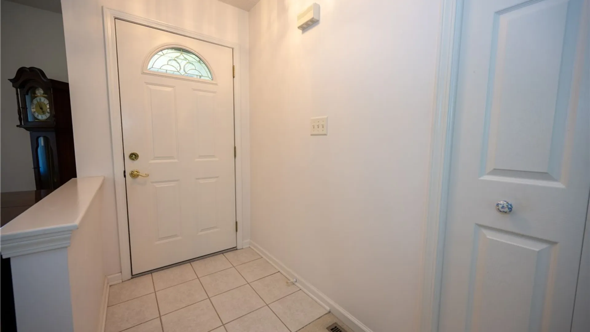 Property at 9 Alexander Parkway, Pendleton, NY 14120 7