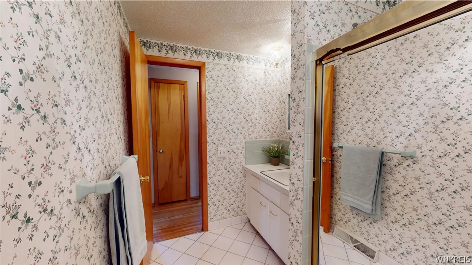 Property at 58 Grand Prix Drive, Cheektowaga, NY 14227 15