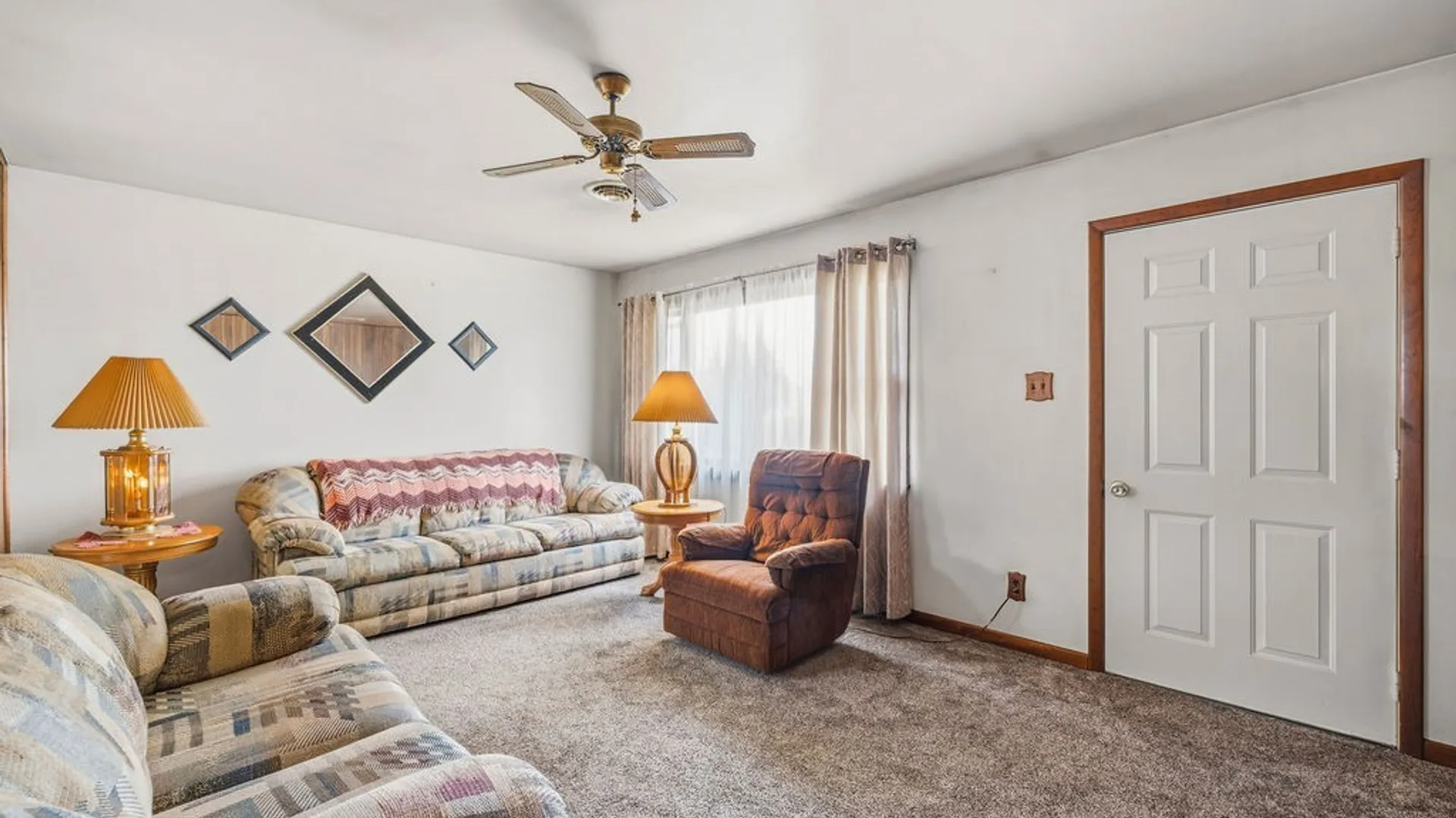 Property at 4540 Isherwood Drive, Niagara, NY 14305 3