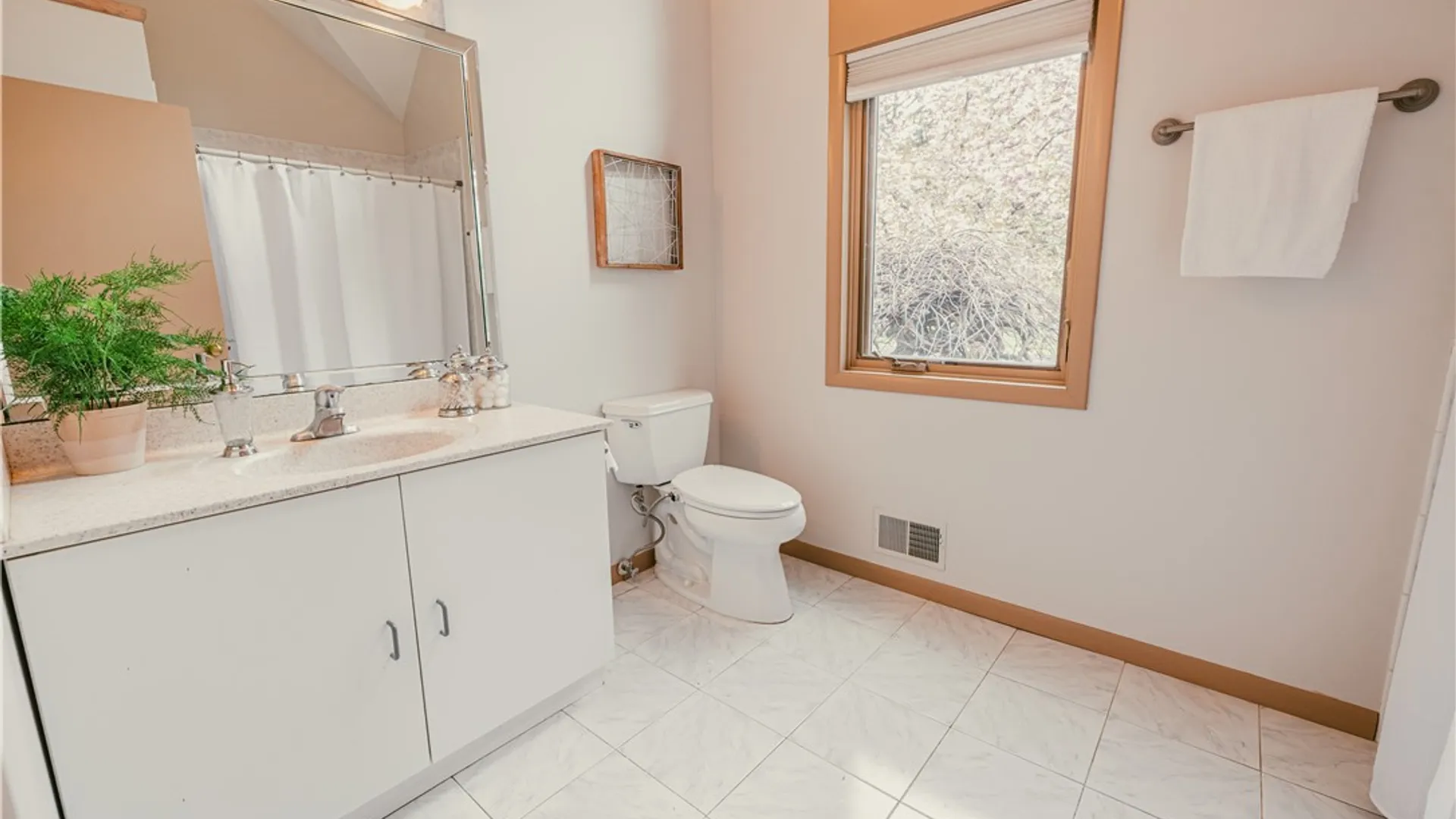 Property at 243 Inspiration Point Road, Webster, NY 14580 26