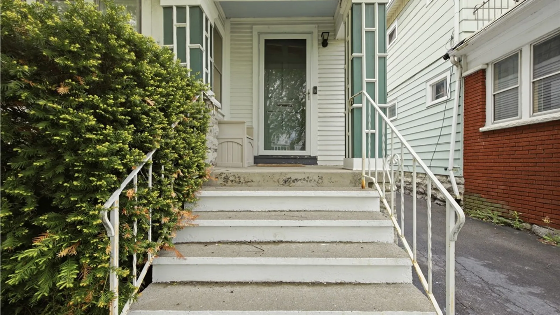 Property at 301 Colvin Avenue, Buffalo, NY 14216 3