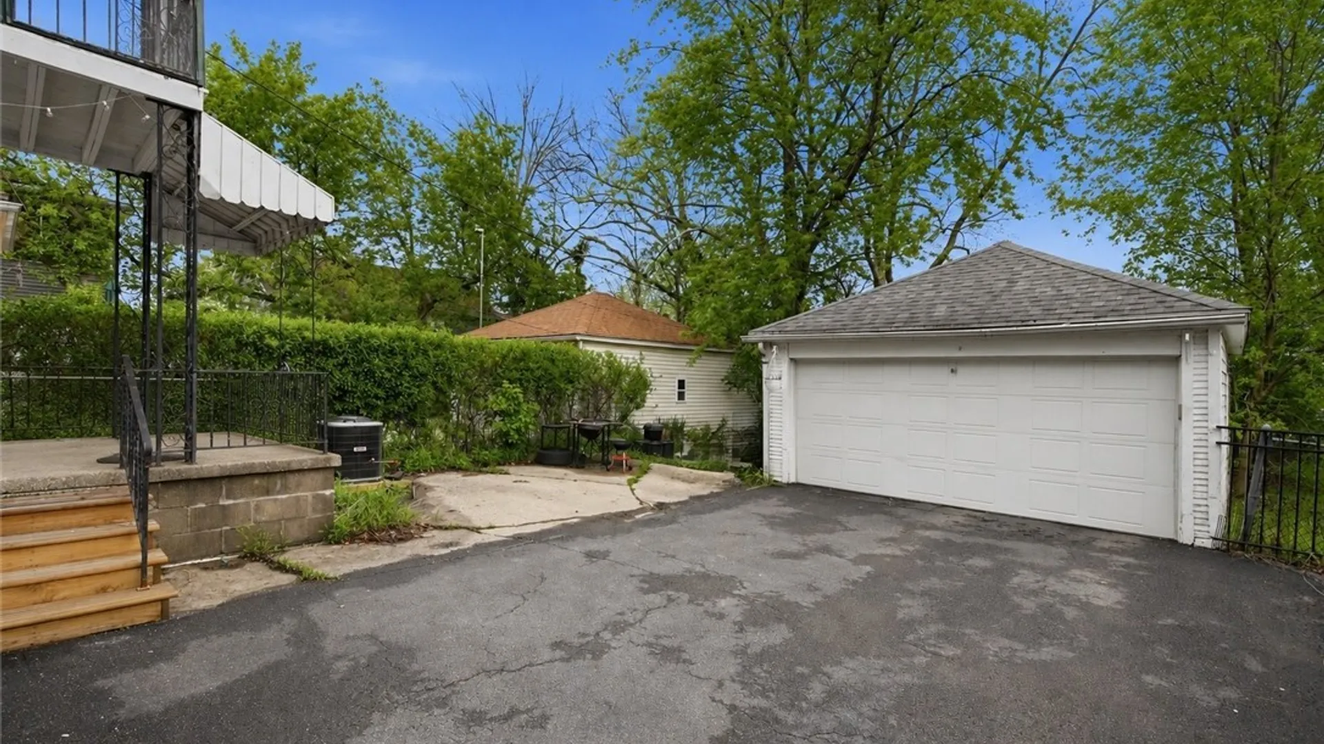 Property at 301 Colvin Avenue, Buffalo, NY 14216 38