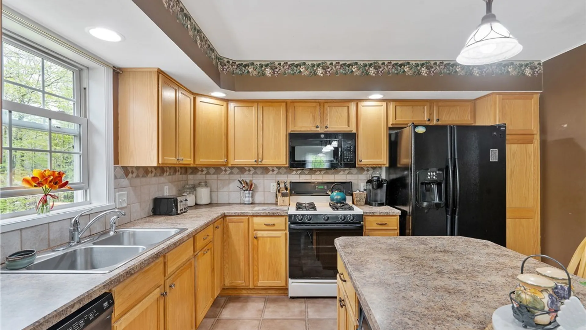 Property at 4 Kinderwood Drive, Marcellus, NY 13108 13