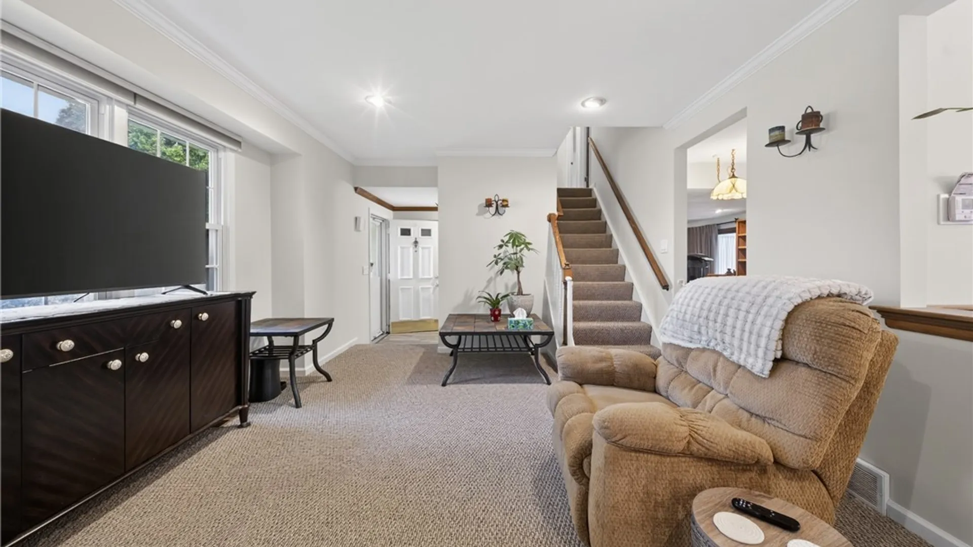Property at 8272 Coconut Tree Drive, Clay, NY 13090 3