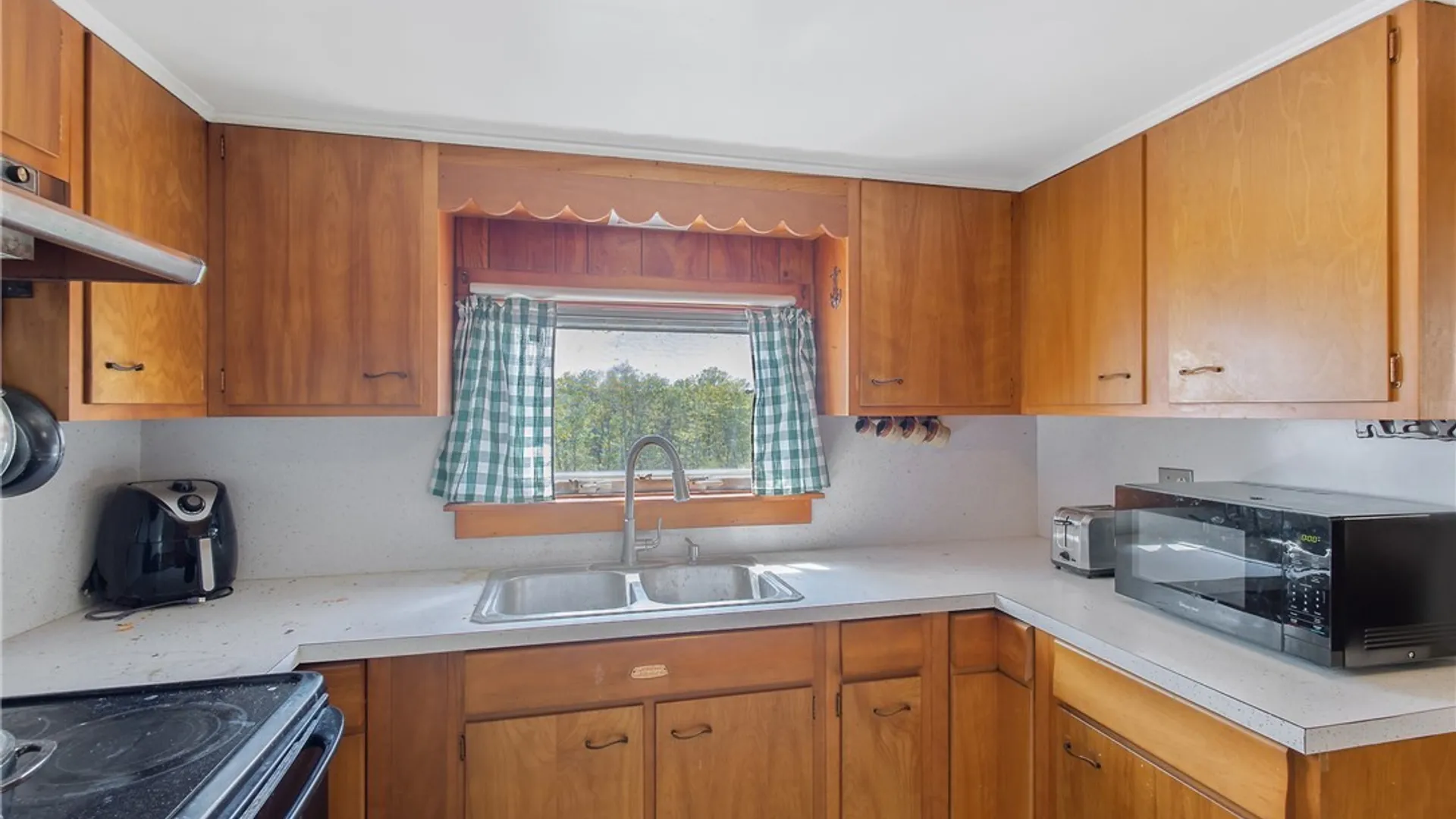 Property at 4115 Jordan Road, Skaneateles, NY 13152 10