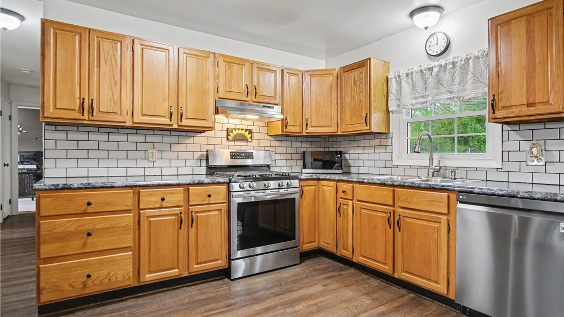 Property at 41 Authors Avenue, Henrietta, NY 14467 9