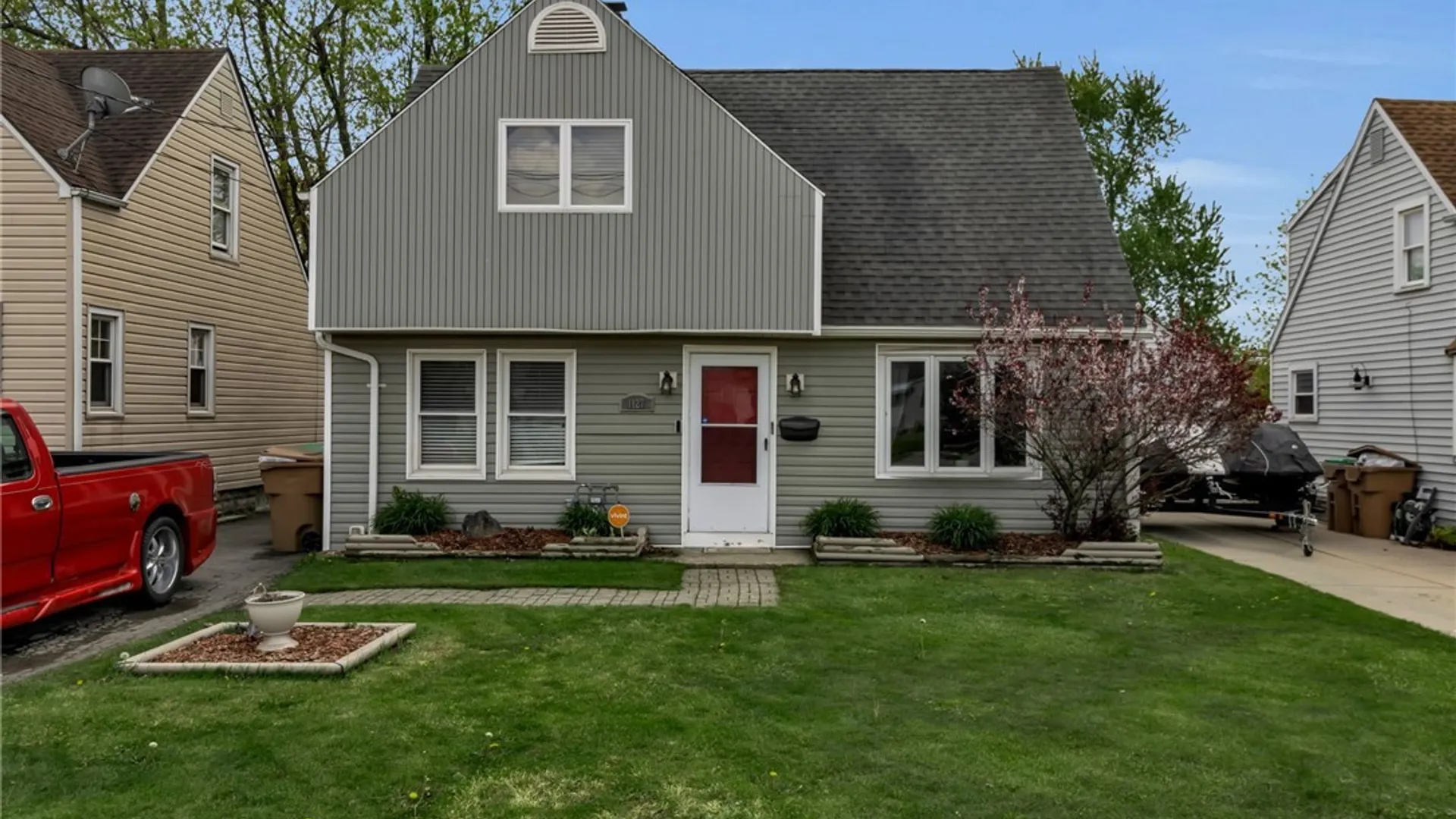 Property at 1127 Cleveland Drive, Cheektowaga, NY 14225 2