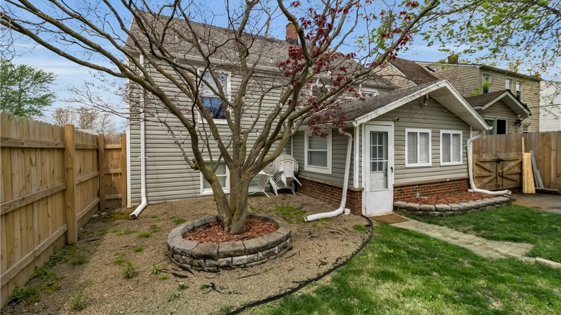 Property at 1127 Cleveland Drive, Cheektowaga, NY 14225 3