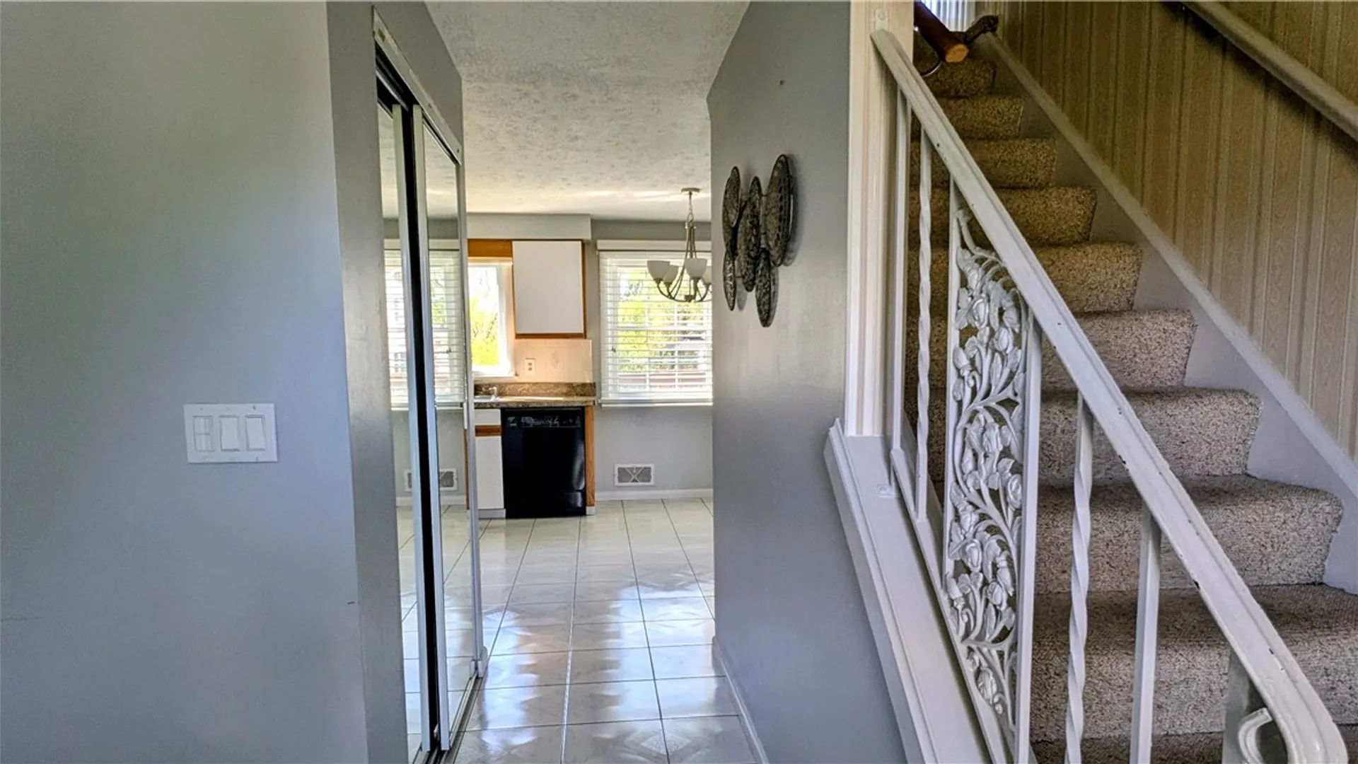 Property at 11 Barns Court, Greece, NY 14612 15
