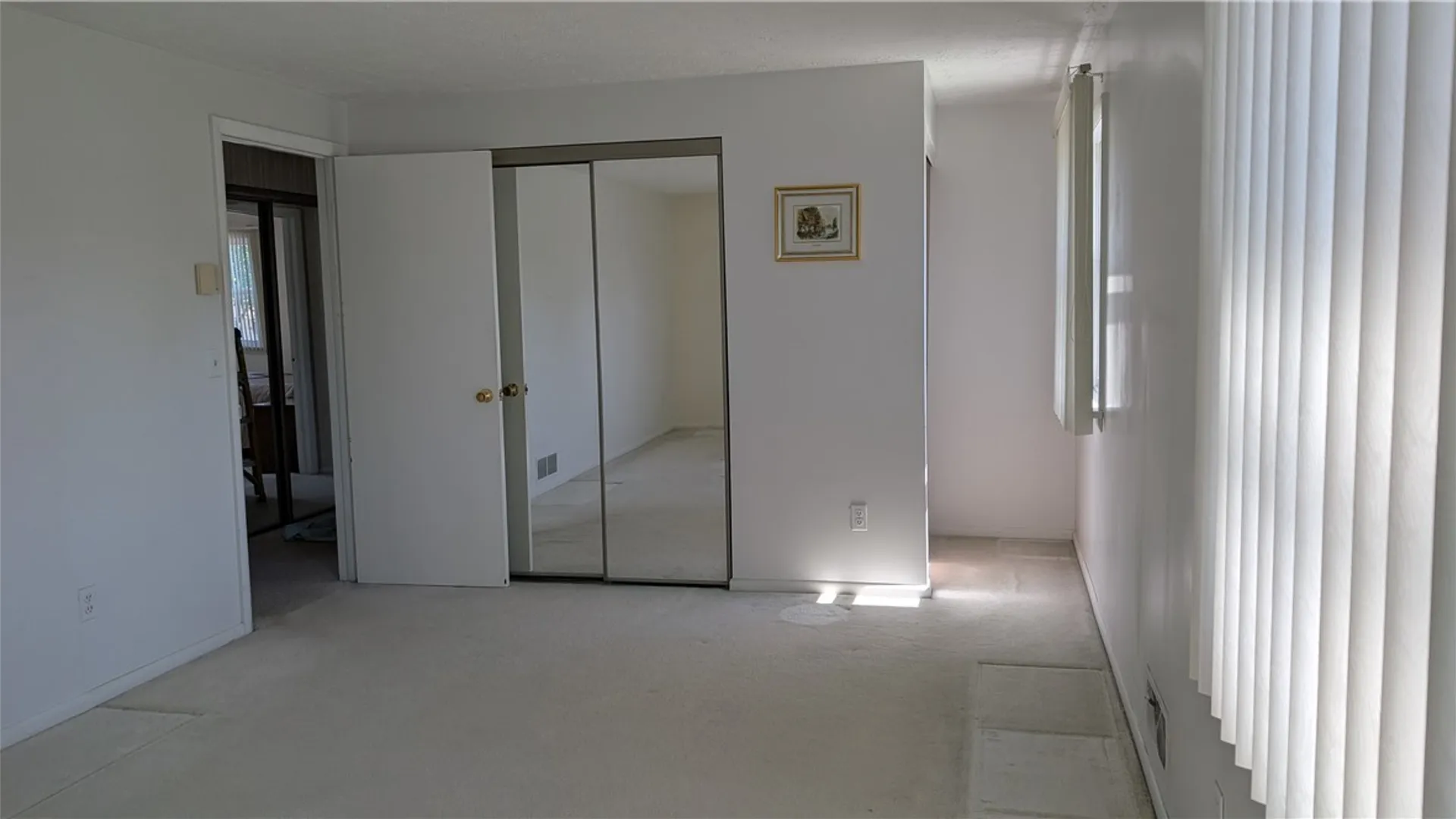 Property at 11 Barns Court, Greece, NY 14612 22