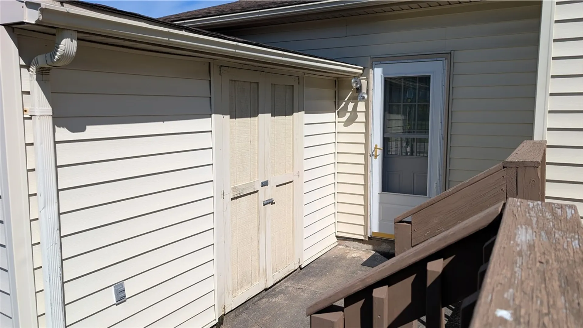 Property at 11 Barns Court, Greece, NY 14612 39