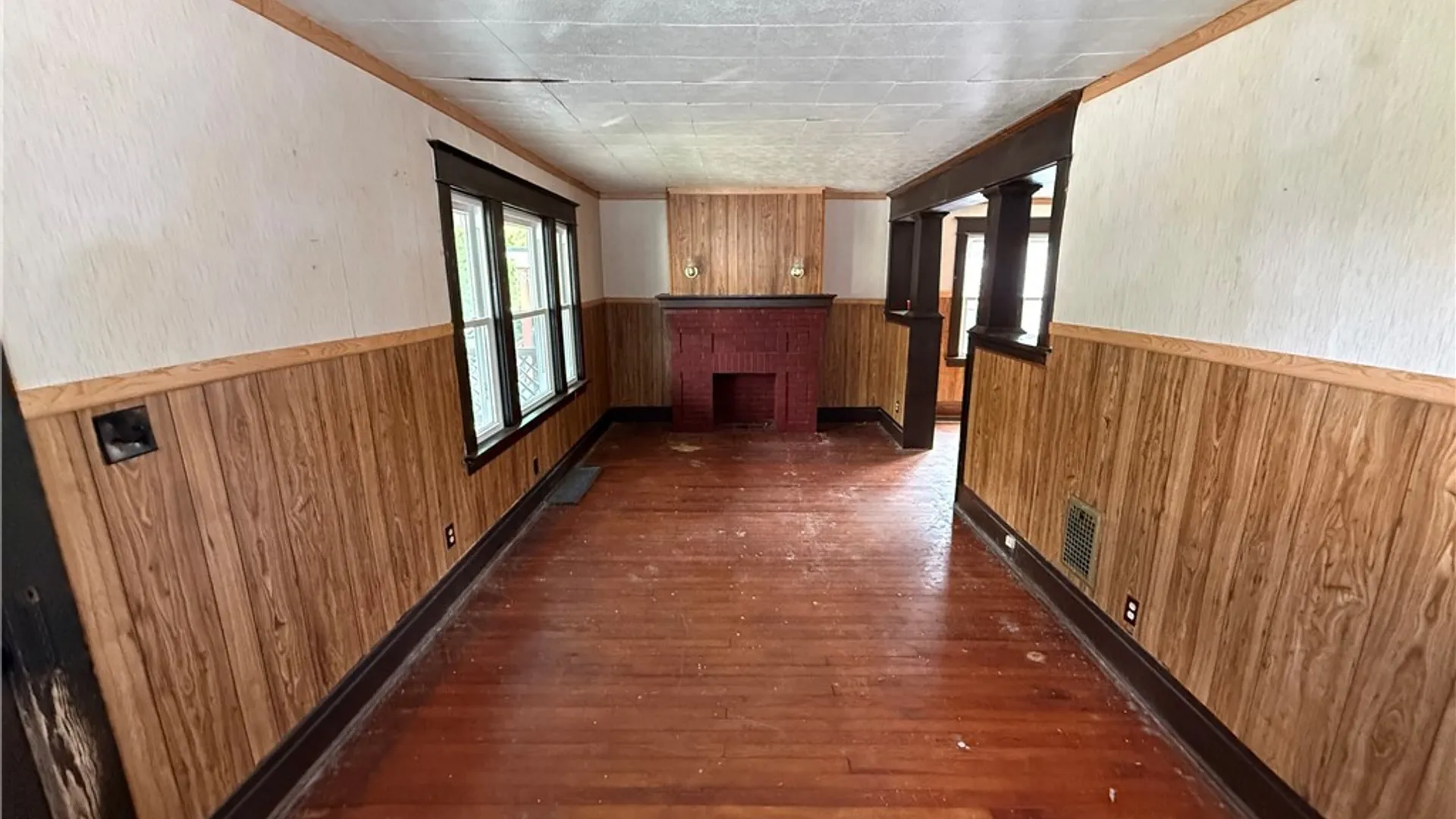 Property at 28 Ludwig Avenue, West Seneca, NY 14224 10