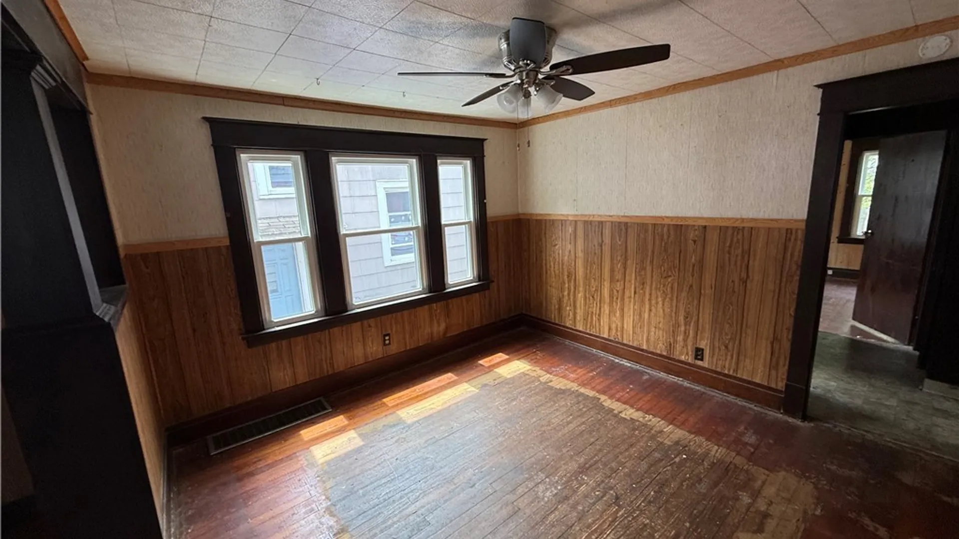 Property at 28 Ludwig Avenue, West Seneca, NY 14224 11