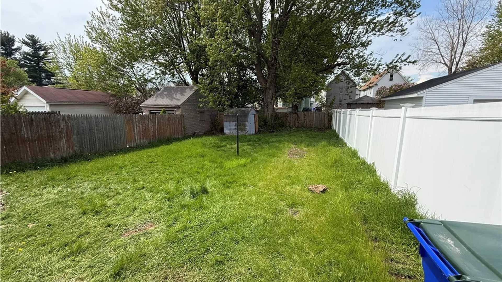 Property at 28 Ludwig Avenue, West Seneca, NY 14224 4