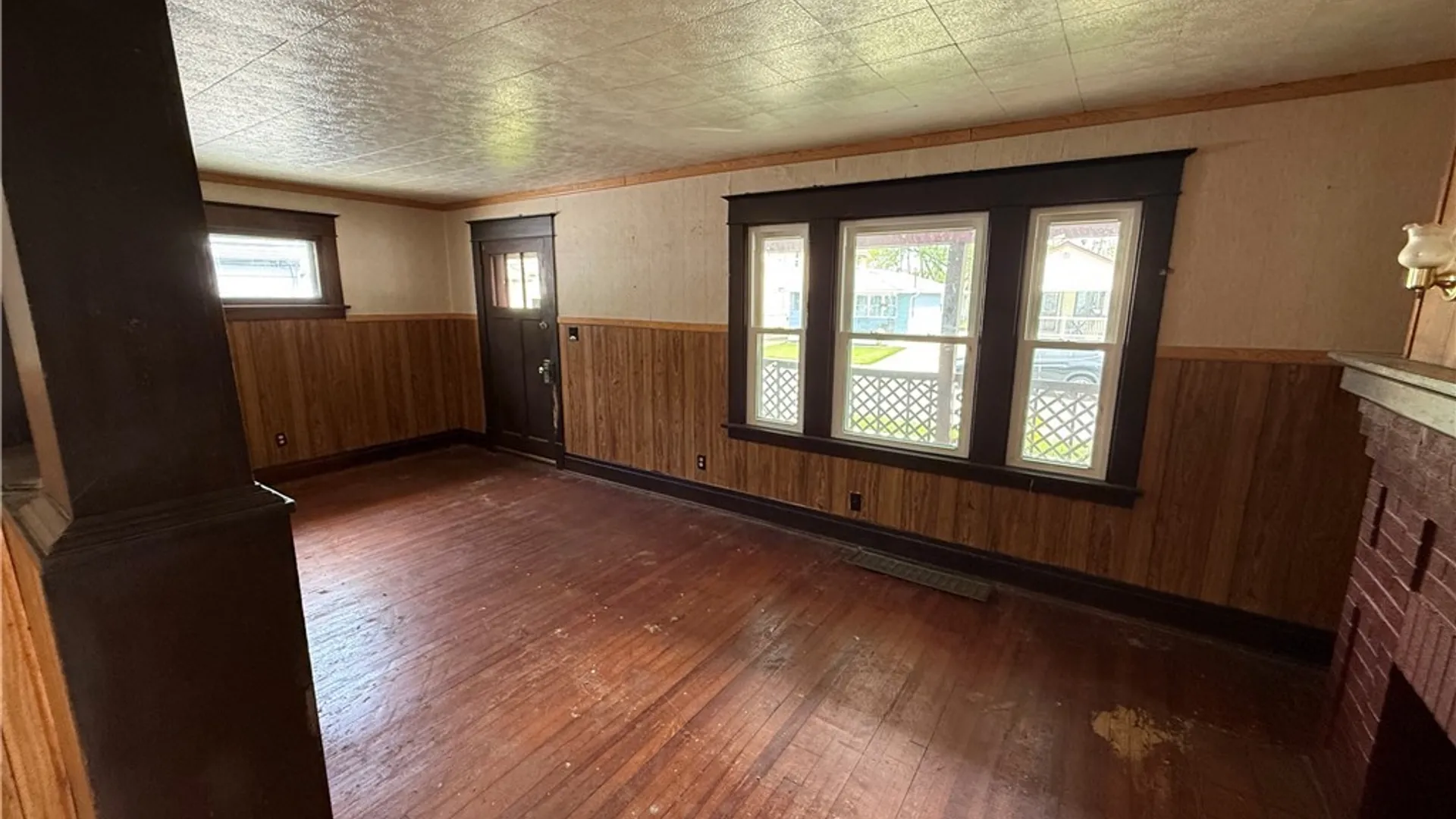 Property at 28 Ludwig Avenue, West Seneca, NY 14224 9