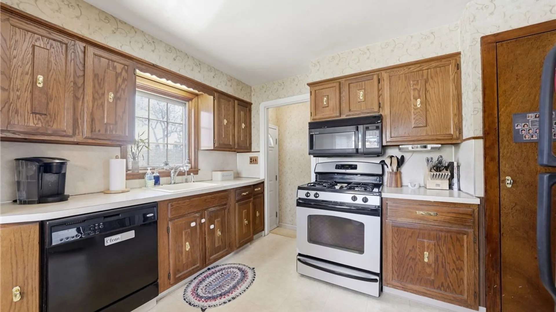 Property at 757 Moore Avenue, Tonawanda, NY 14223 27