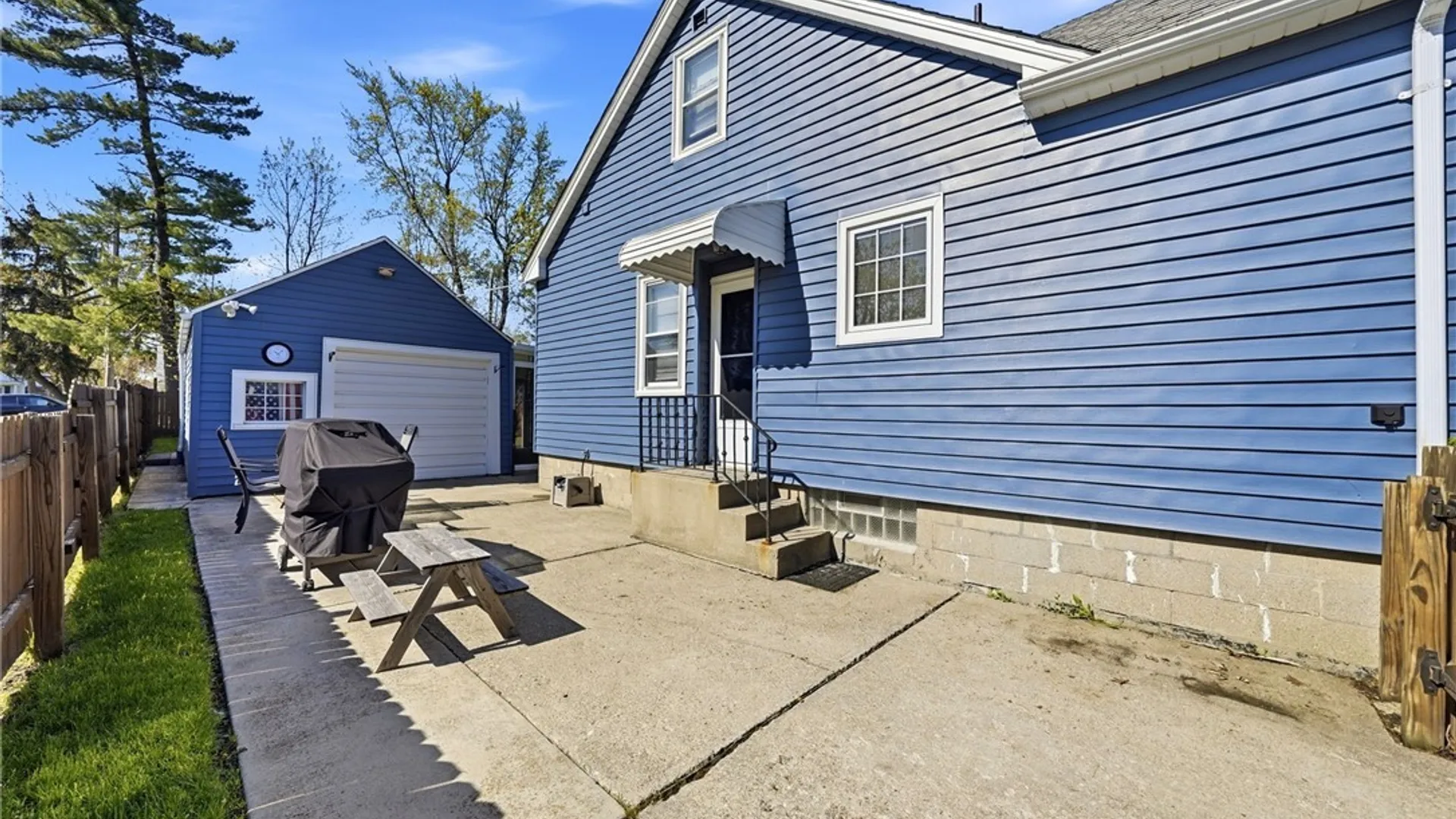 Property at 757 Moore Avenue, Tonawanda, NY 14223 39