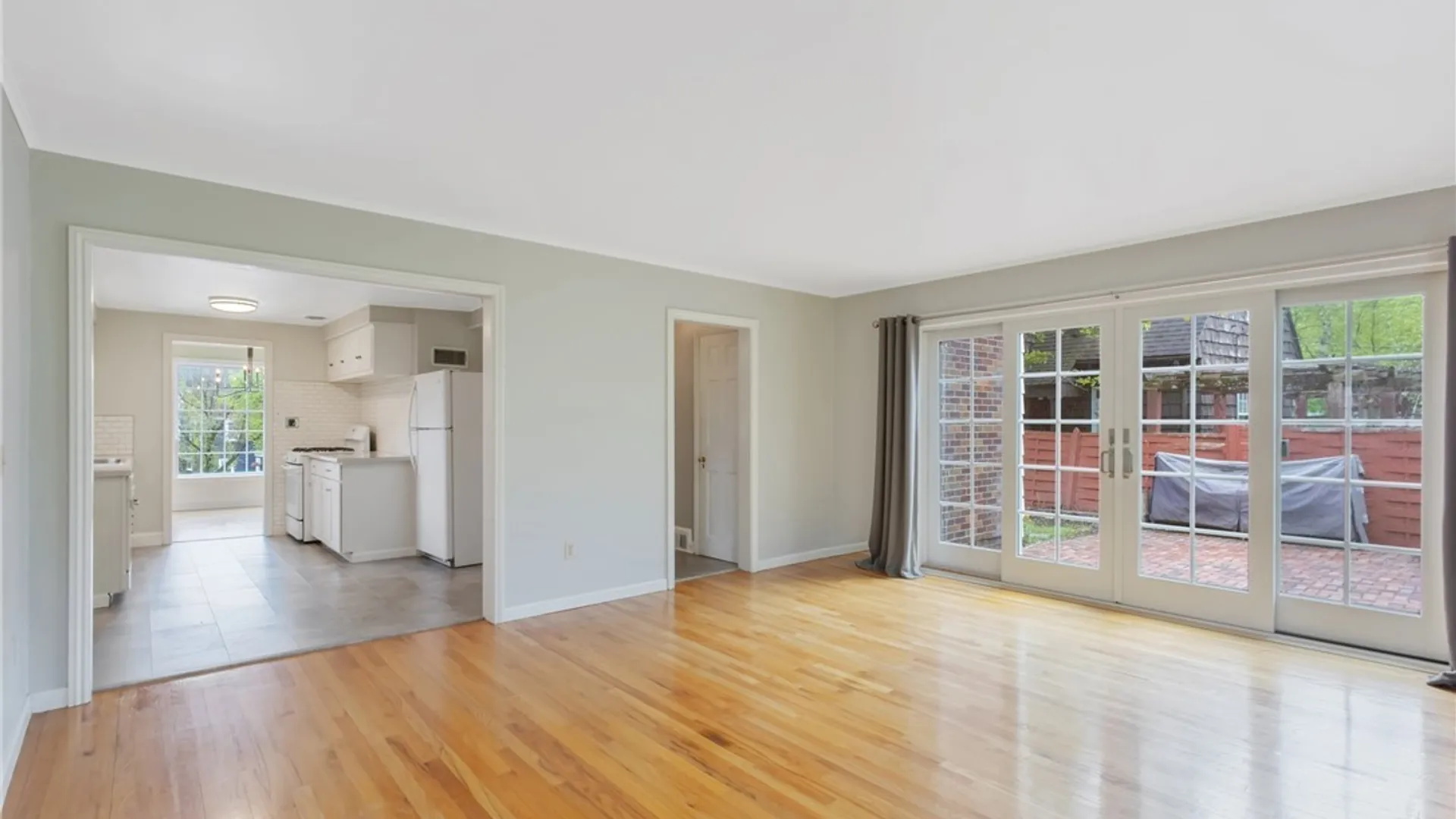 Property at 216 Strathmore Drive, Syracuse, NY 13207 10