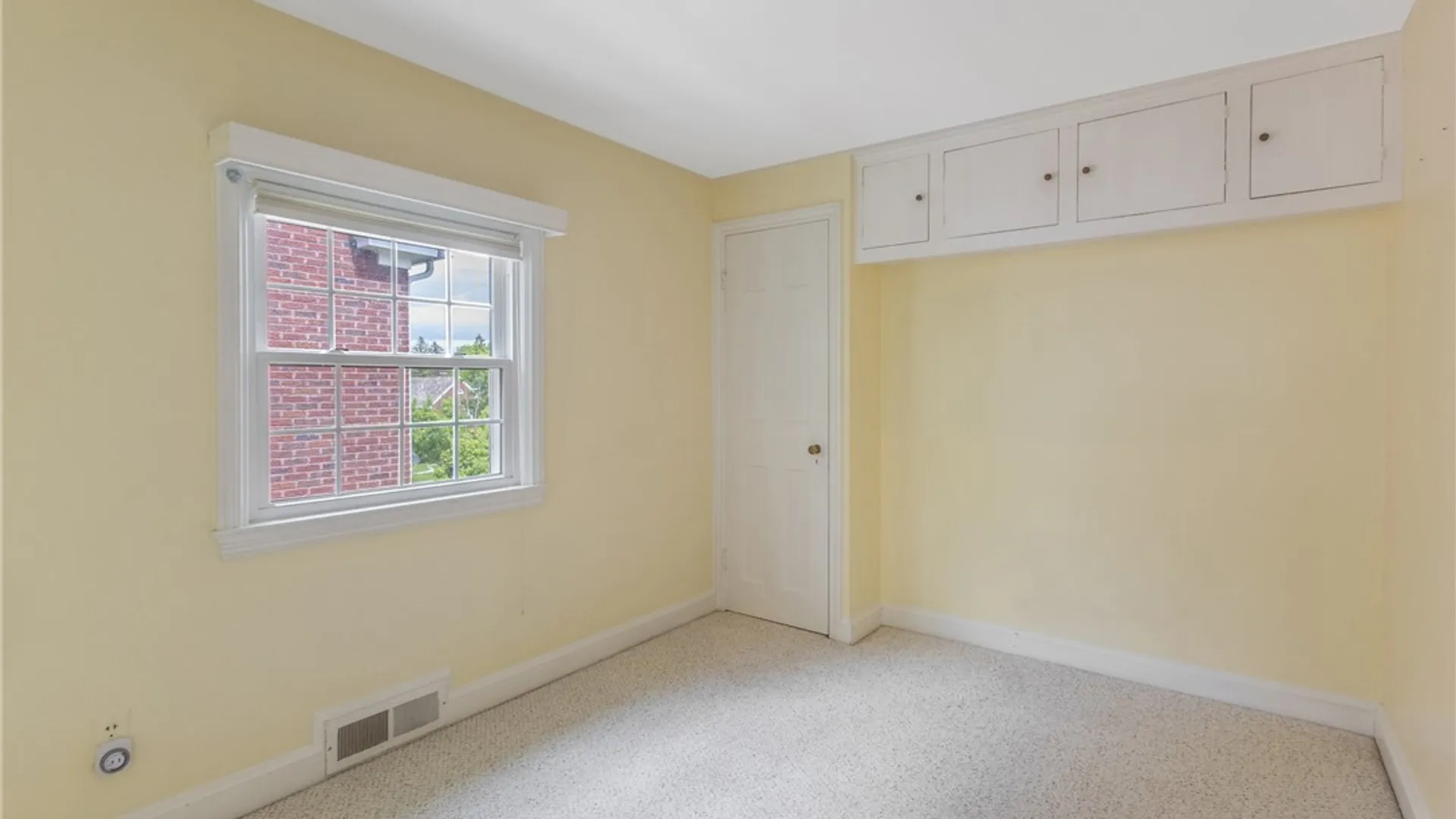 Property at 216 Strathmore Drive, Syracuse, NY 13207 24
