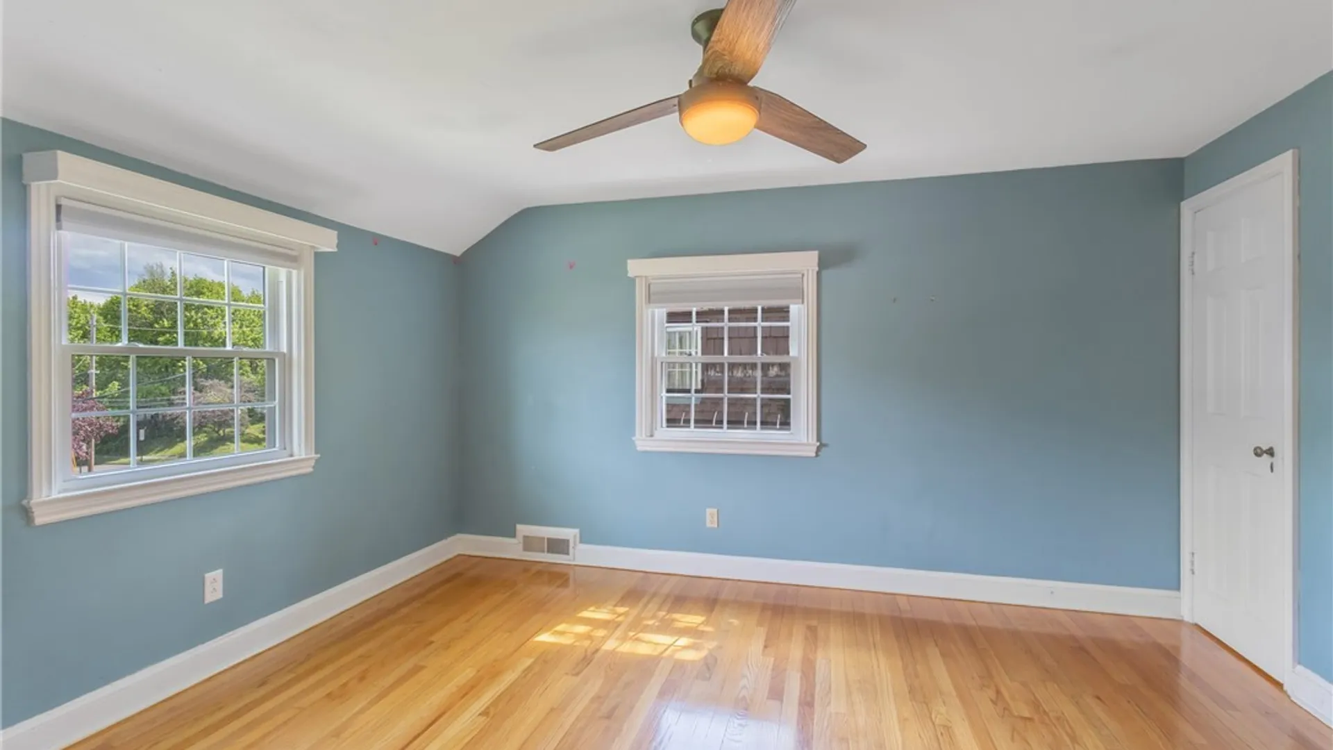 Property at 216 Strathmore Drive, Syracuse, NY 13207 31