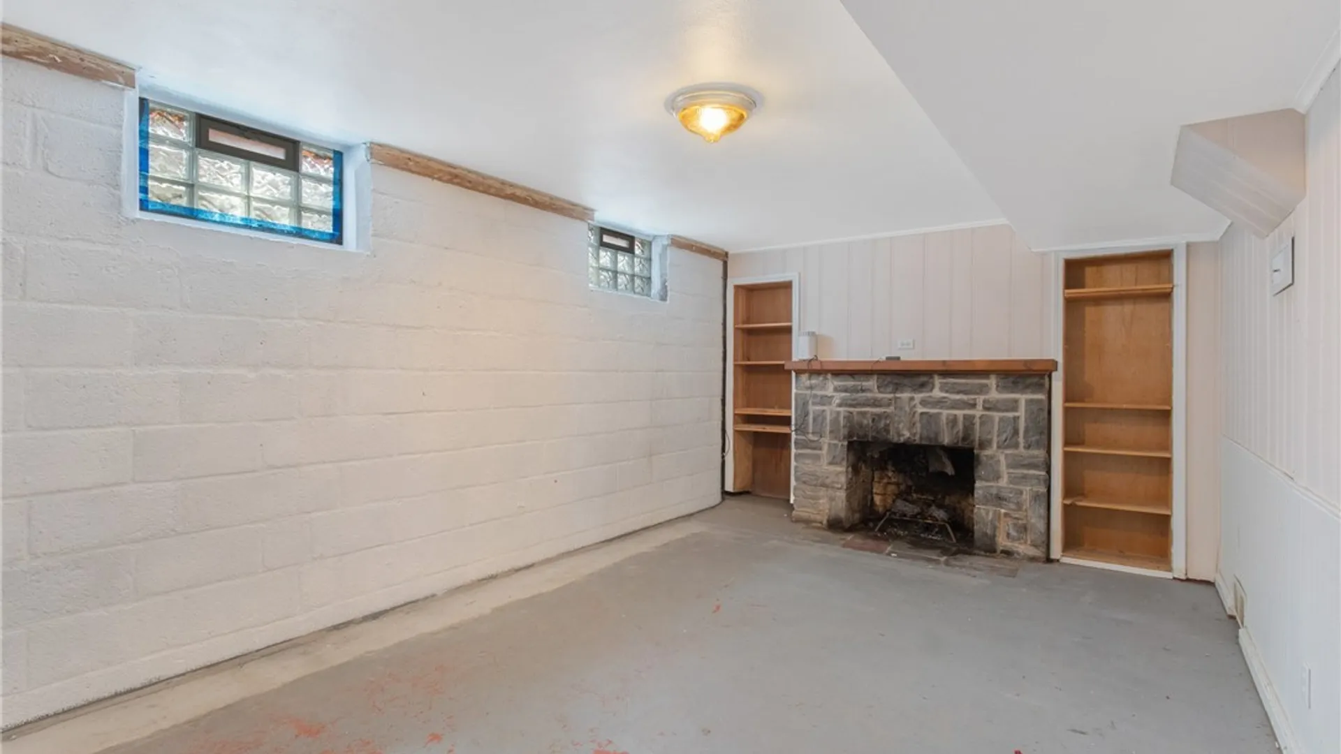 Property at 216 Strathmore Drive, Syracuse, NY 13207 36