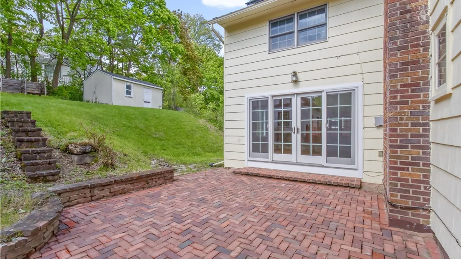 Property at 216 Strathmore Drive, Syracuse, NY 13207 39