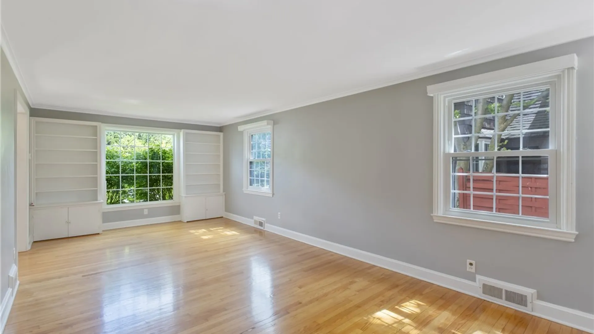 Property at 216 Strathmore Drive, Syracuse, NY 13207 6