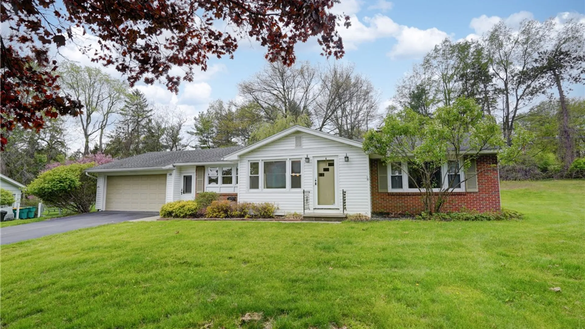 Property at 10 Pine Hill Drive, Perinton, NY 14534 28