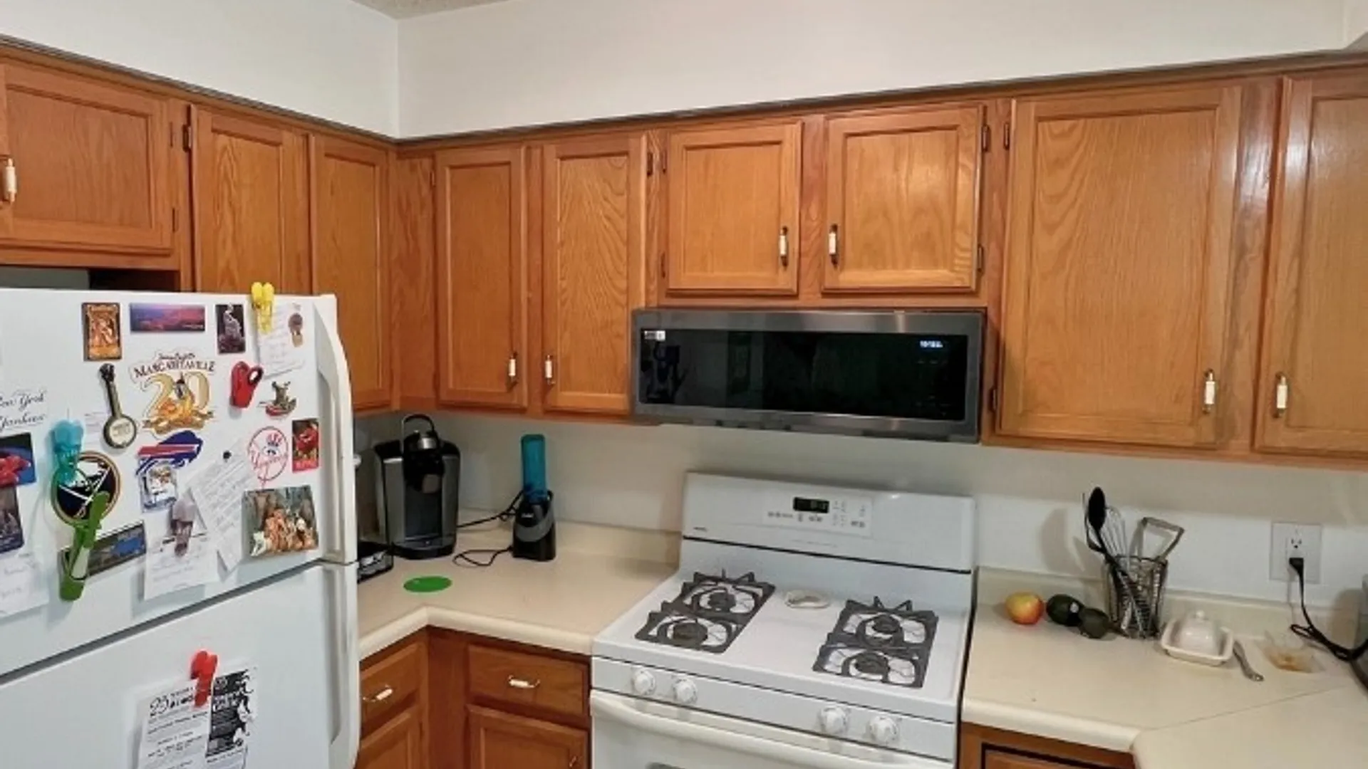 Property at 77 B Foxberry Drive, Amherst, NY 14068 4