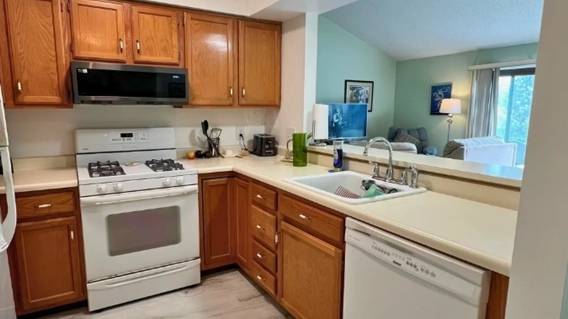 Property at 77 B Foxberry Drive, Amherst, NY 14068 5