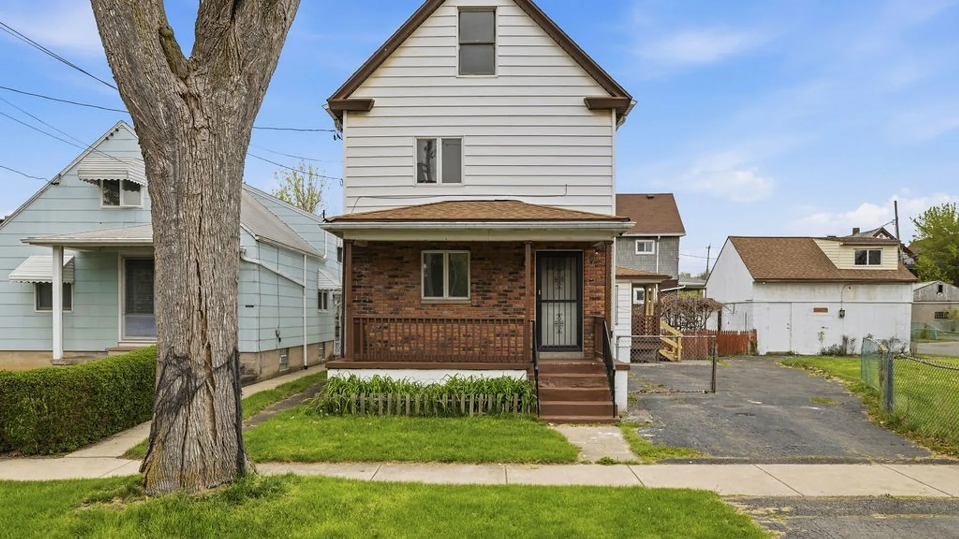 Property at 2426 Falls Street, Niagara Falls, NY 14303 2