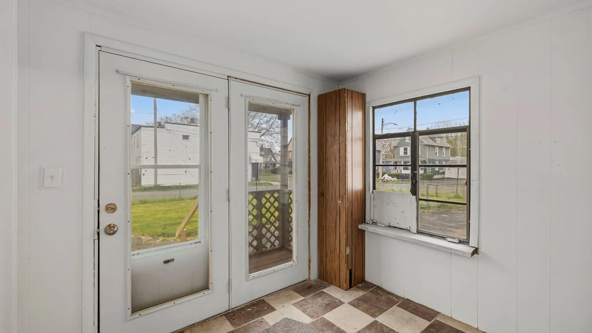 Property at 2426 Falls Street, Niagara Falls, NY 14303 23