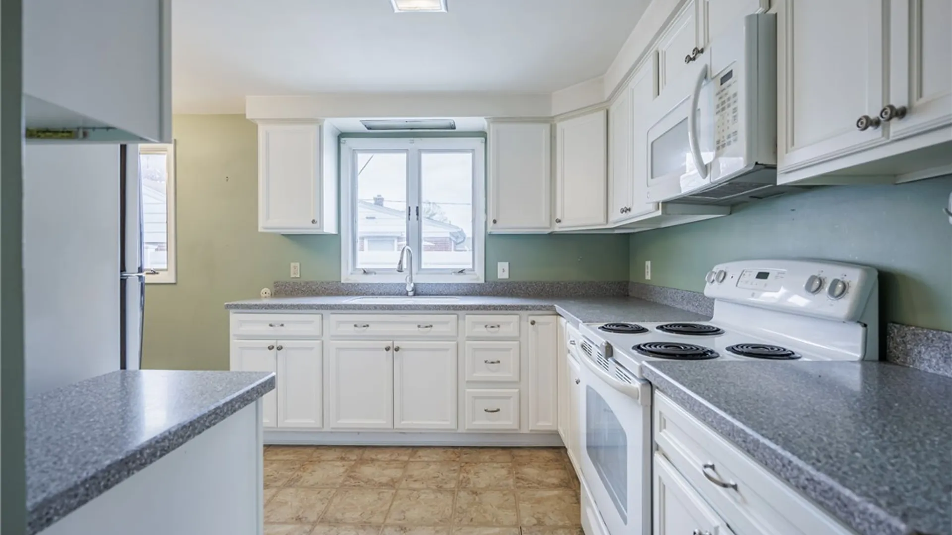 Property at 5 Bayberry Lane, Greece, NY 14616 12