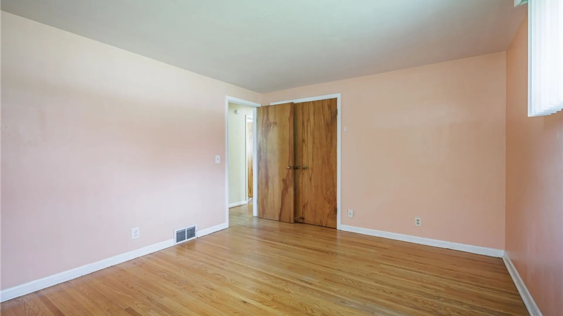 Property at 5 Bayberry Lane, Greece, NY 14616 16