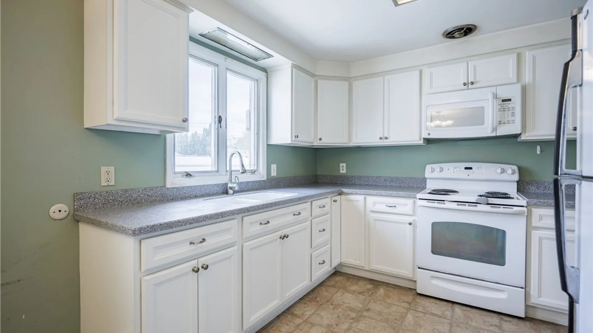Property at 5 Bayberry Lane, Greece, NY 14616 9