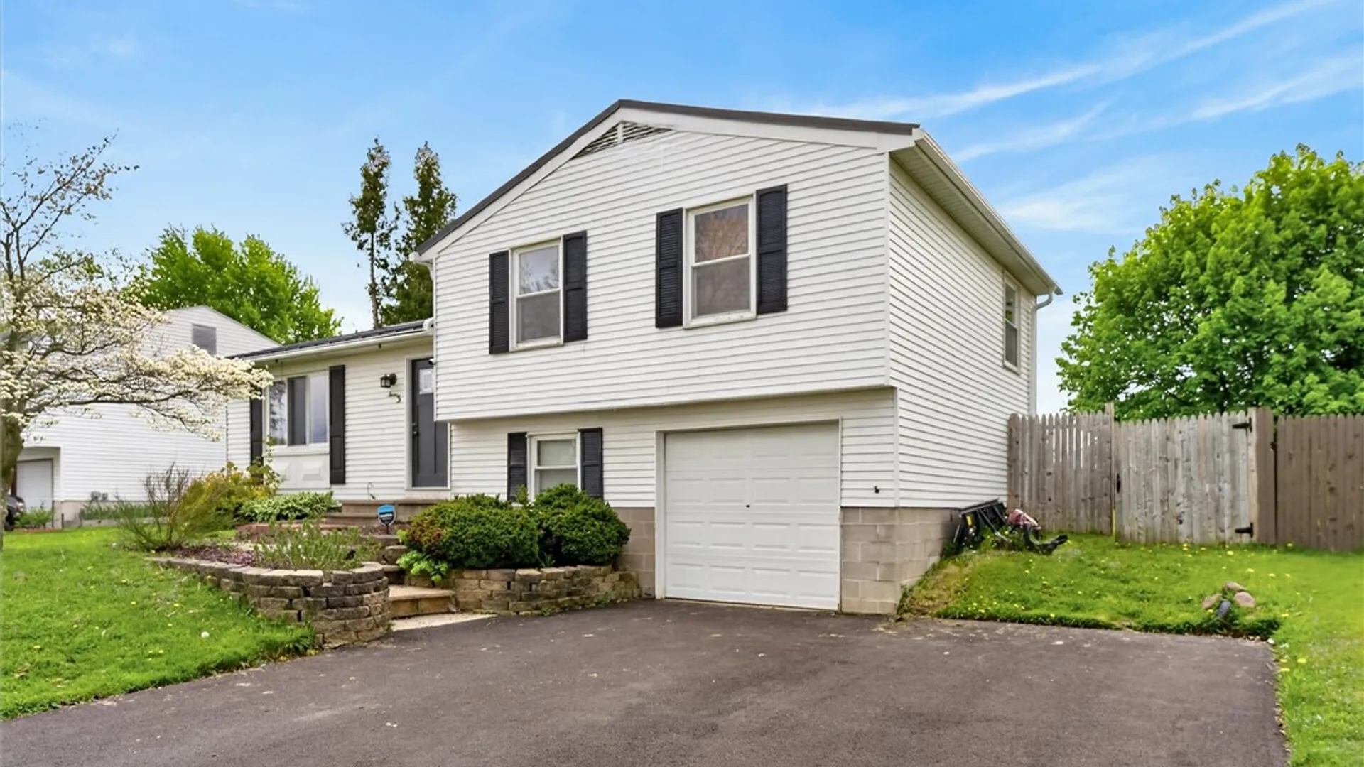 Property at 3 Barringer Drive, Hamlin, NY 14464 2